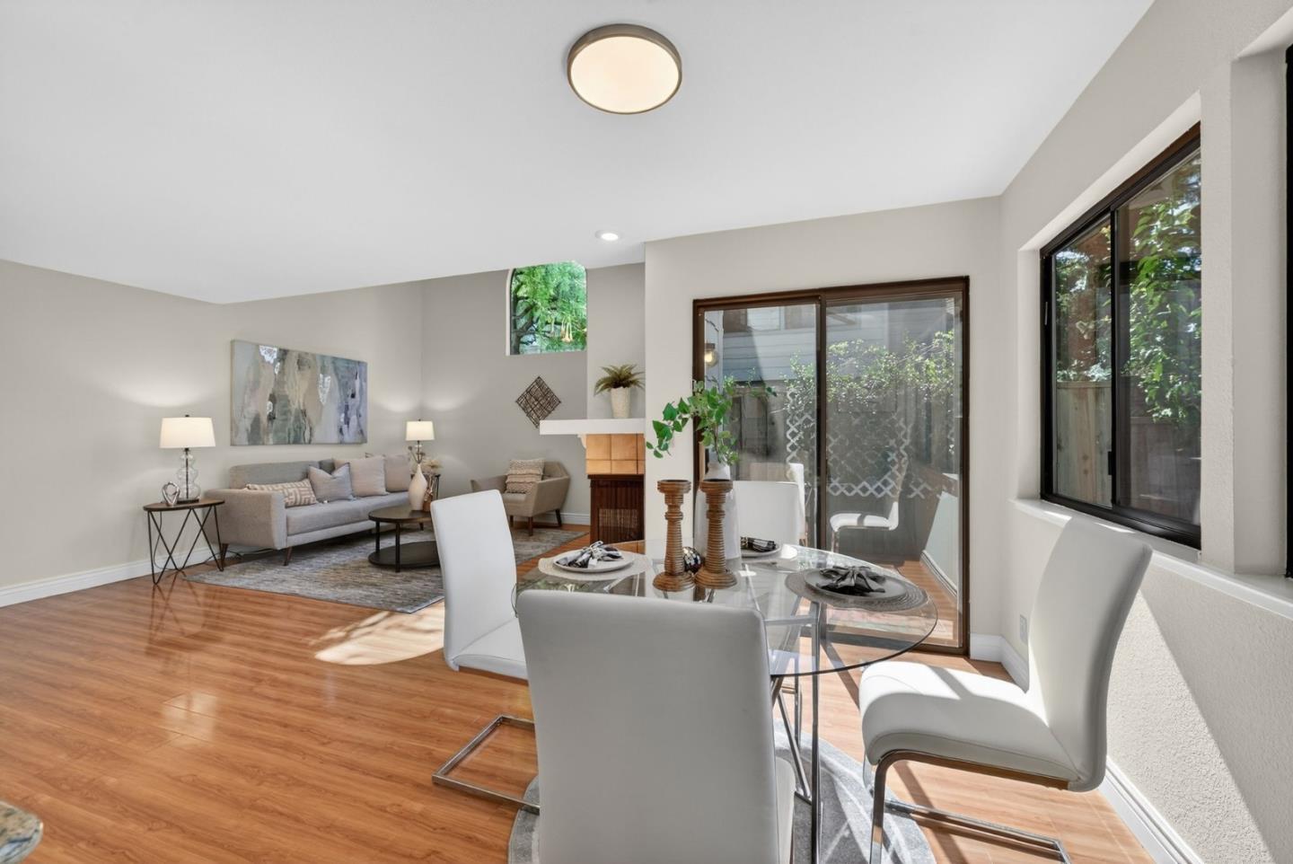 1205 Sierra Village Way