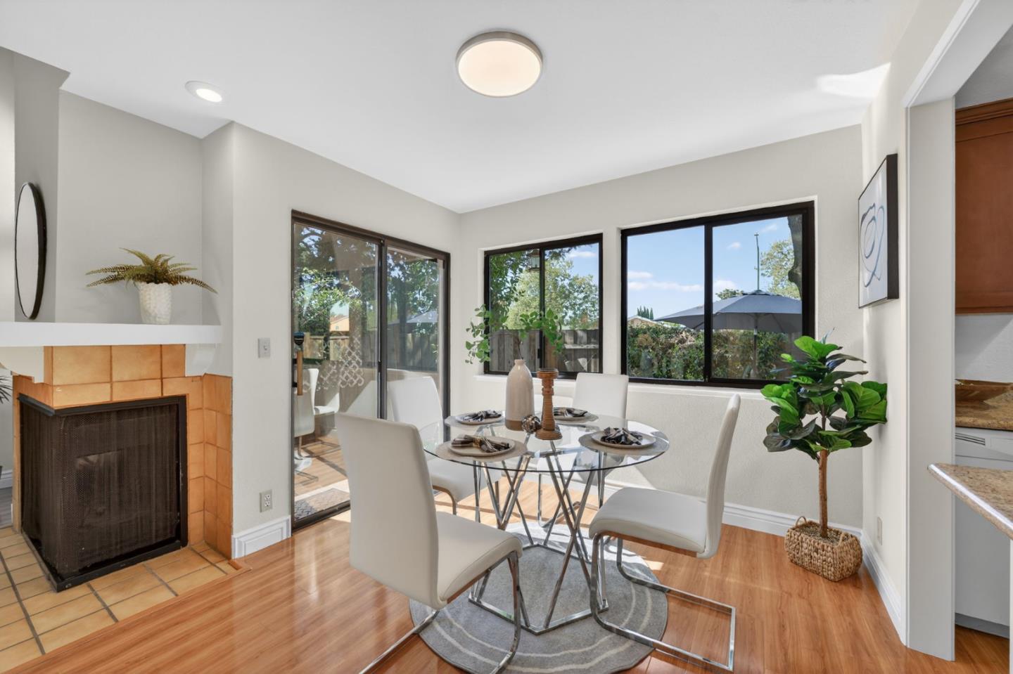 1205 Sierra Village Way