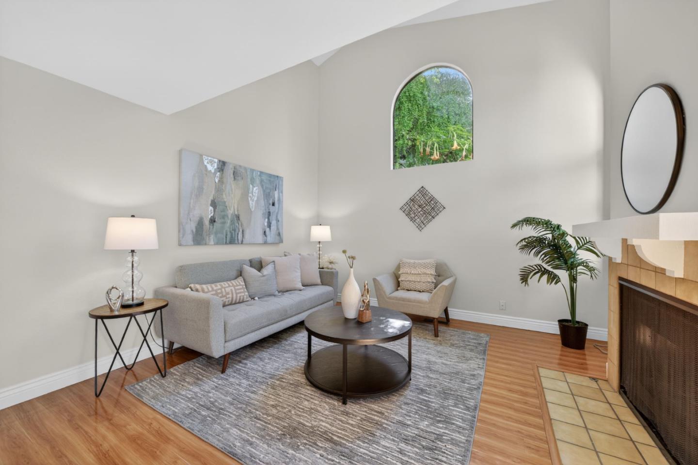 1205 Sierra Village Way