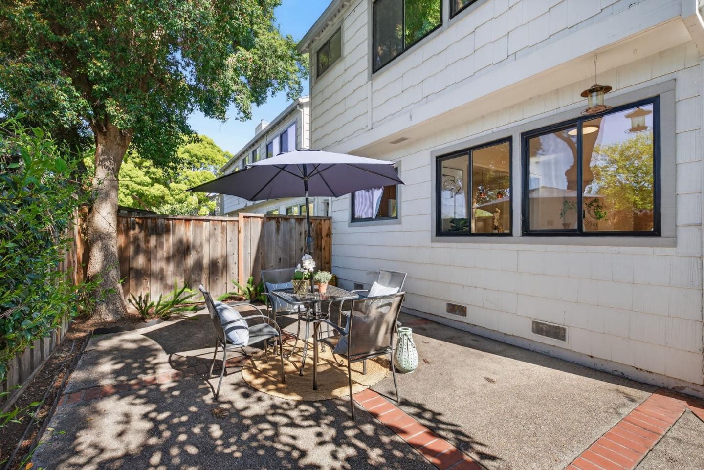 1205 Sierra Village Way