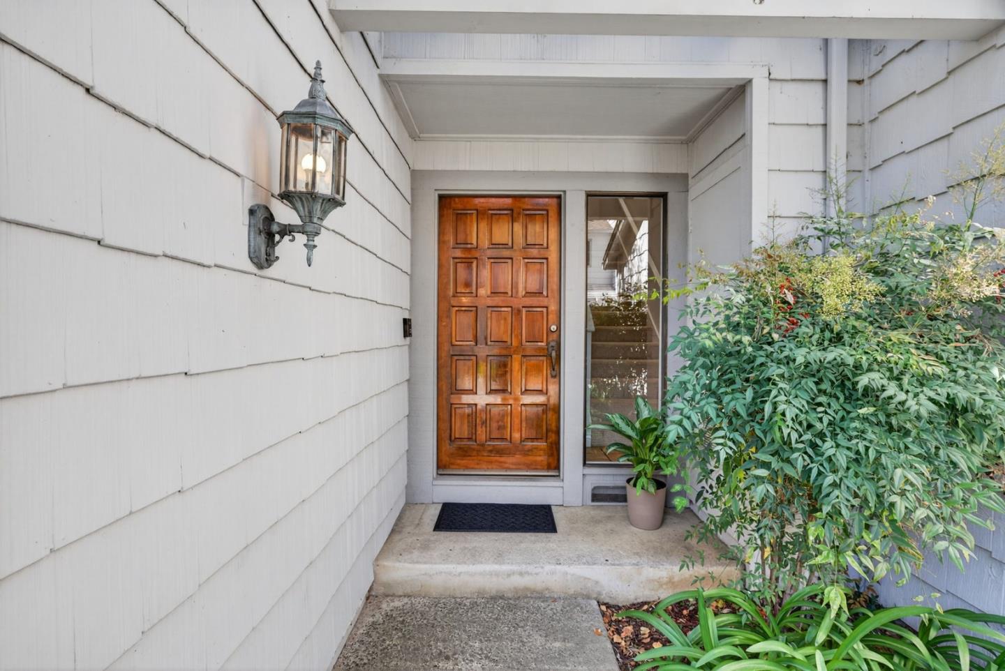 1205 Sierra Village Way