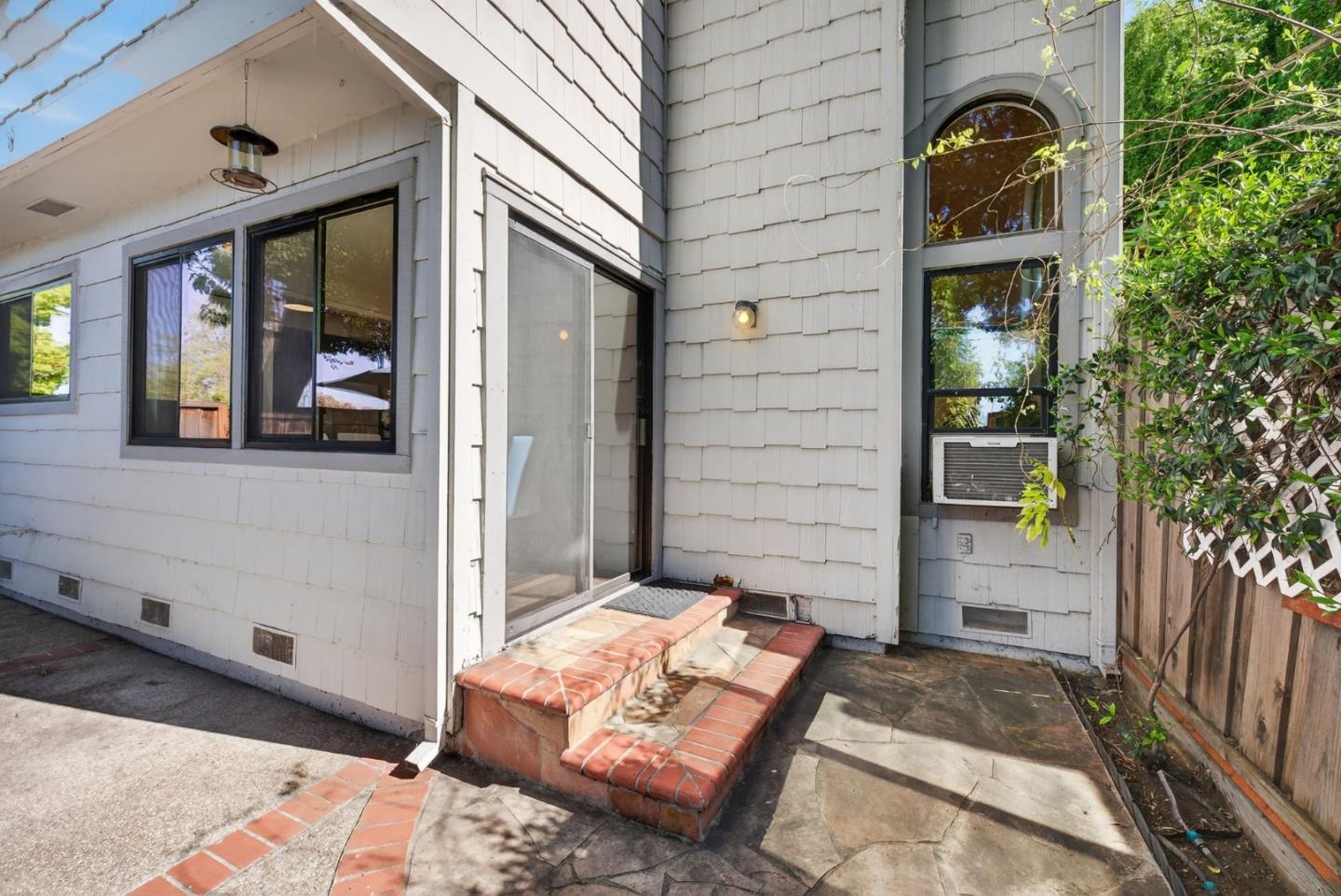 1205 Sierra Village Way