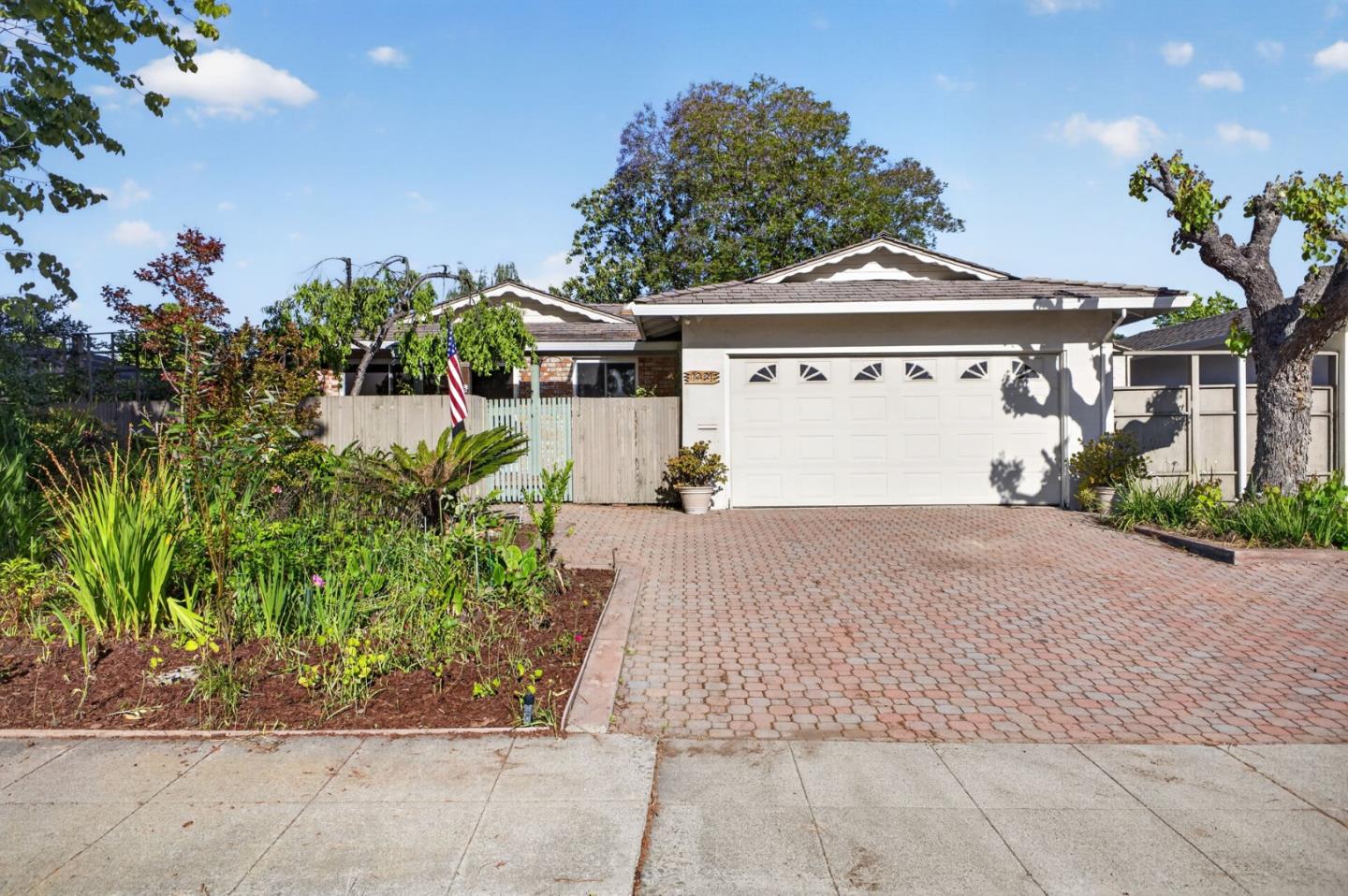 1031 Miller Avenue