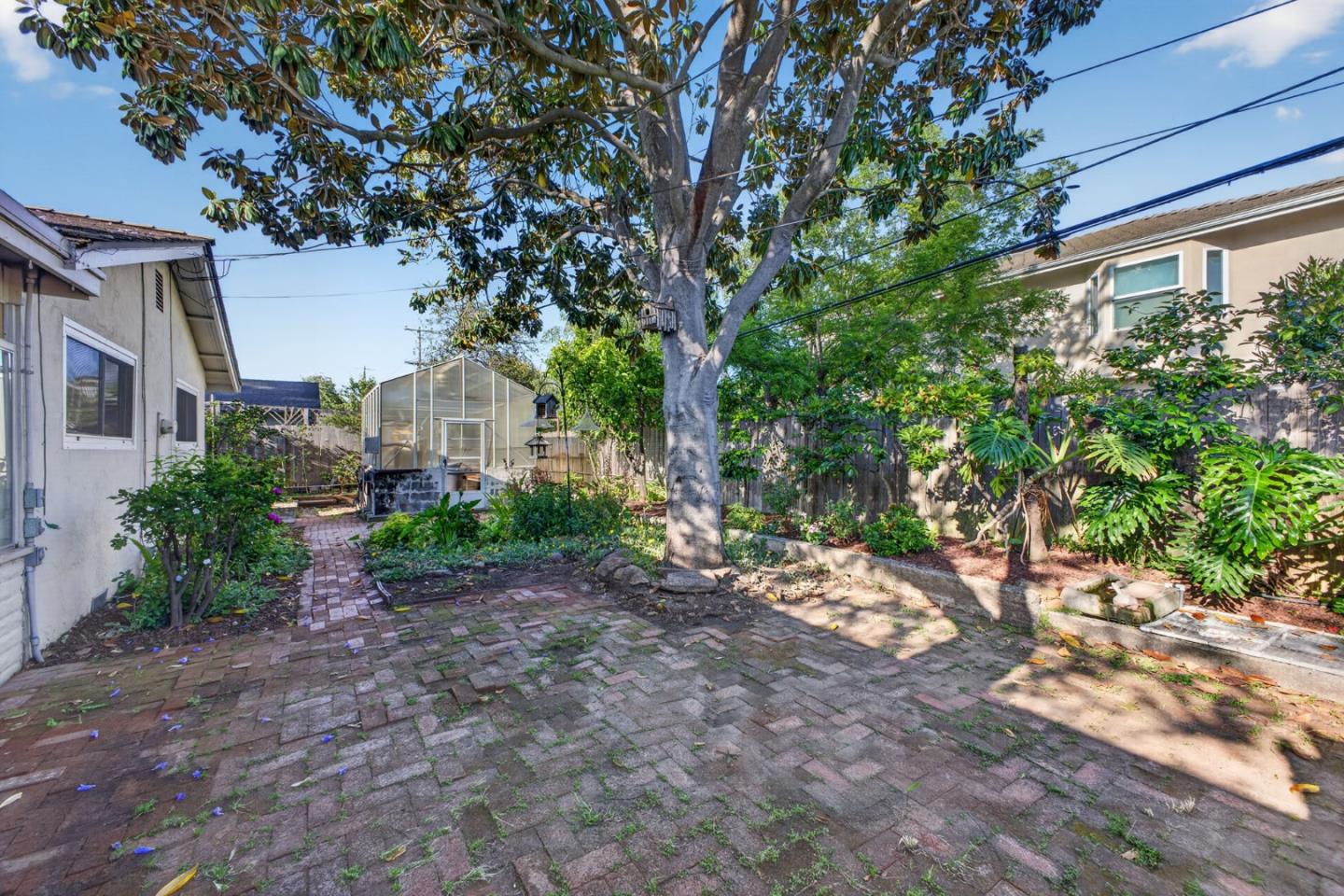 1031 Miller Avenue