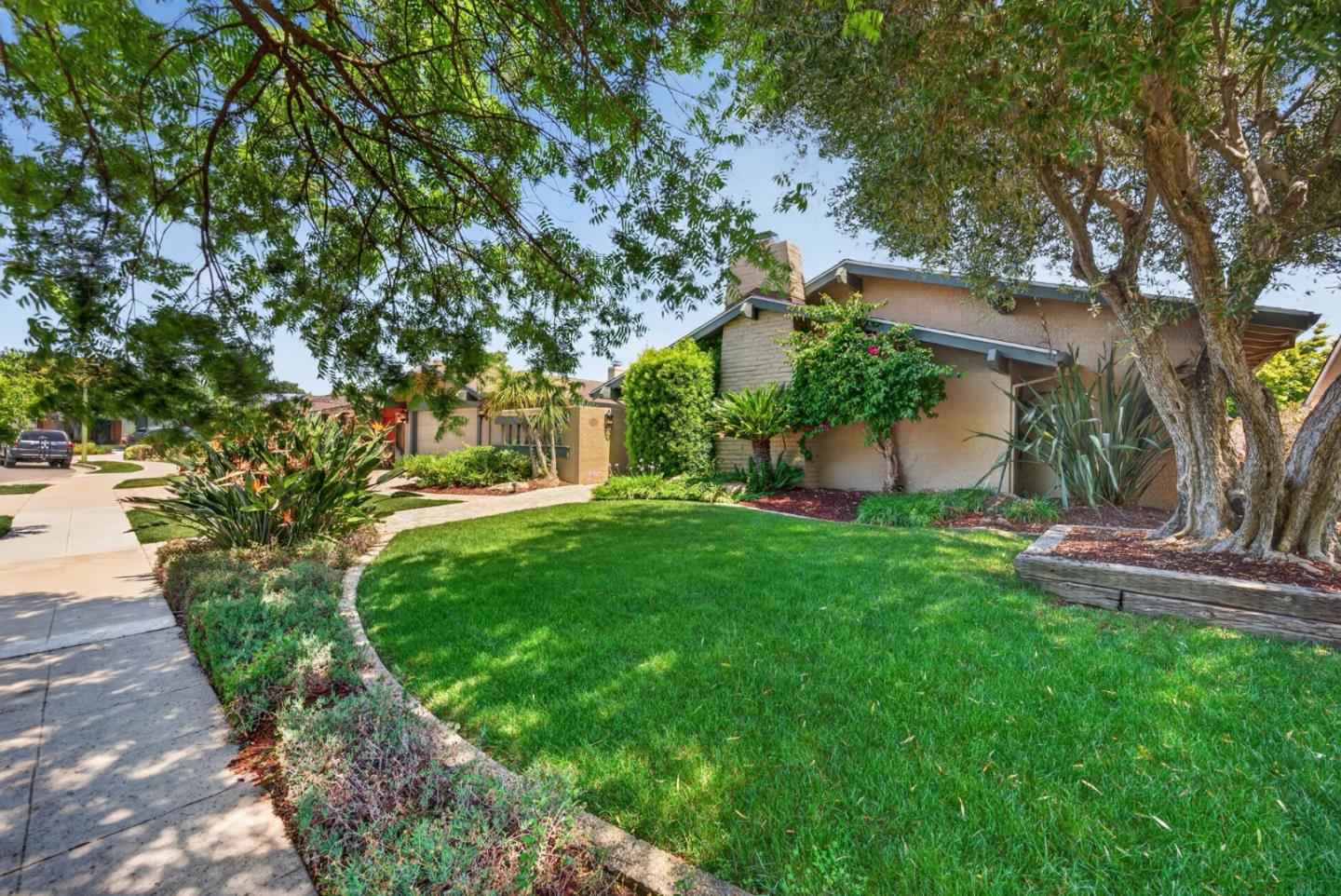 2140 Cedarwood Lane
