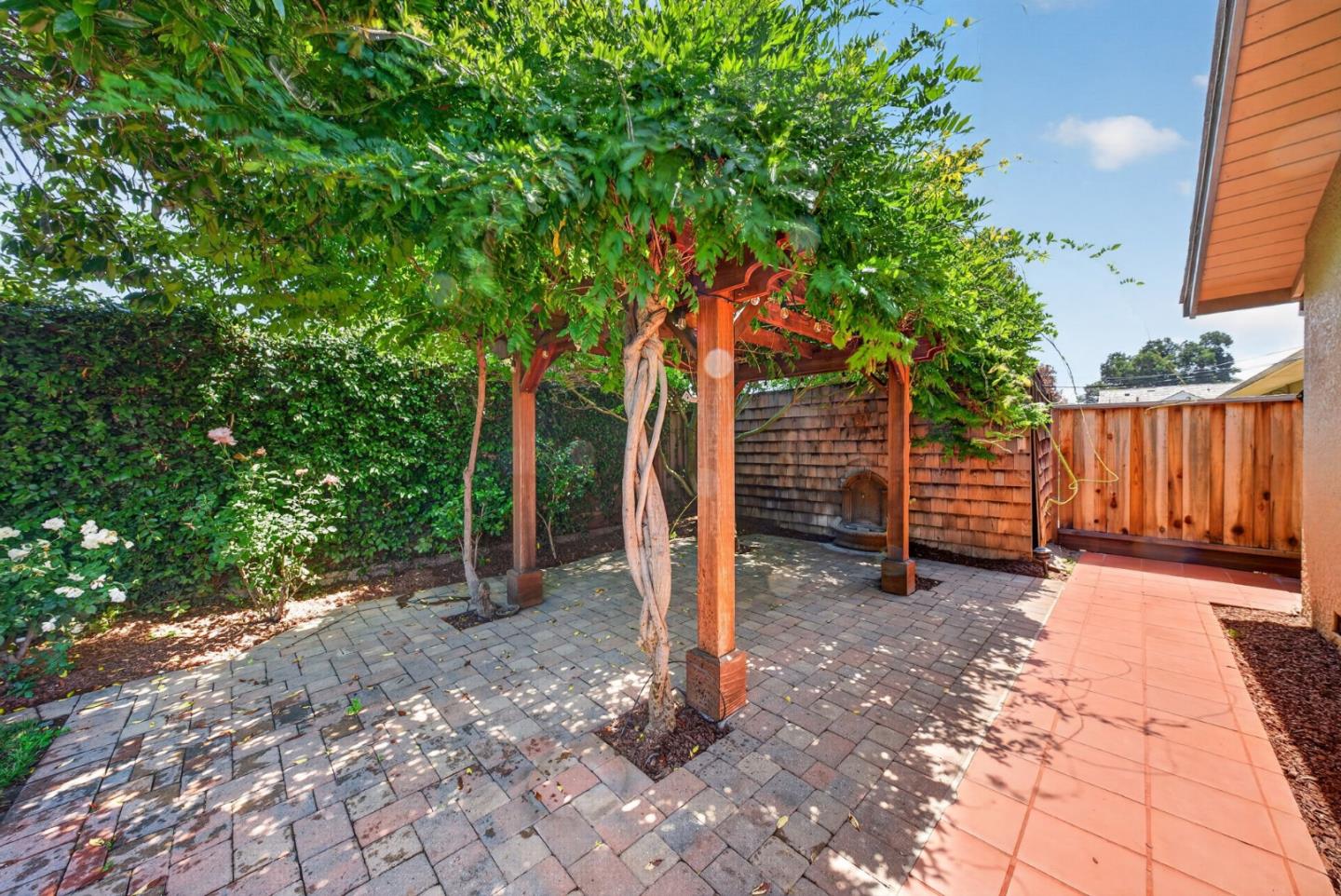 2140 Cedarwood Lane