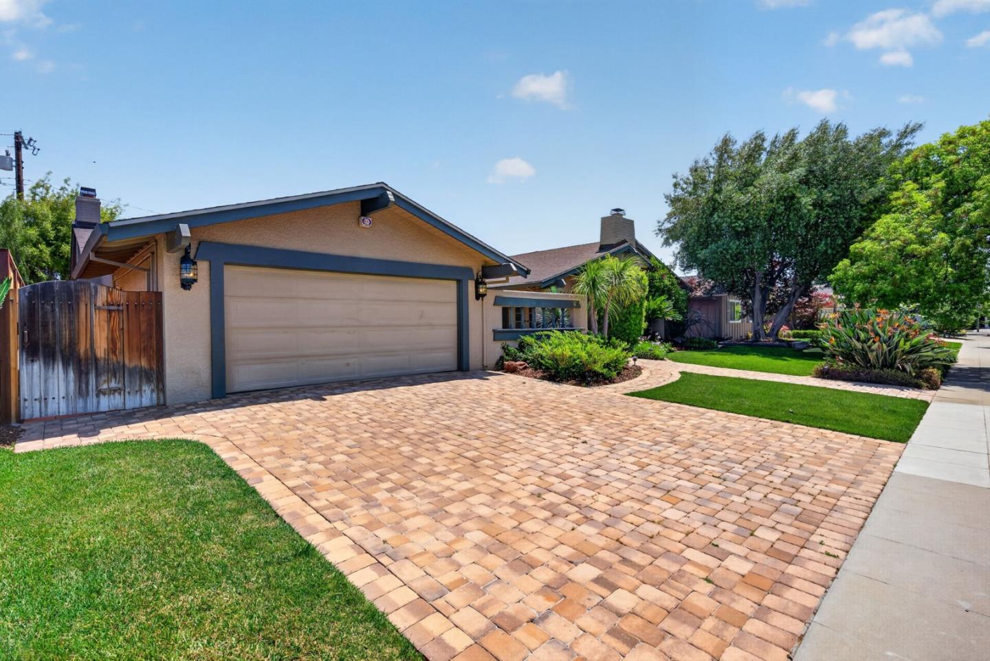 2140 Cedarwood Lane