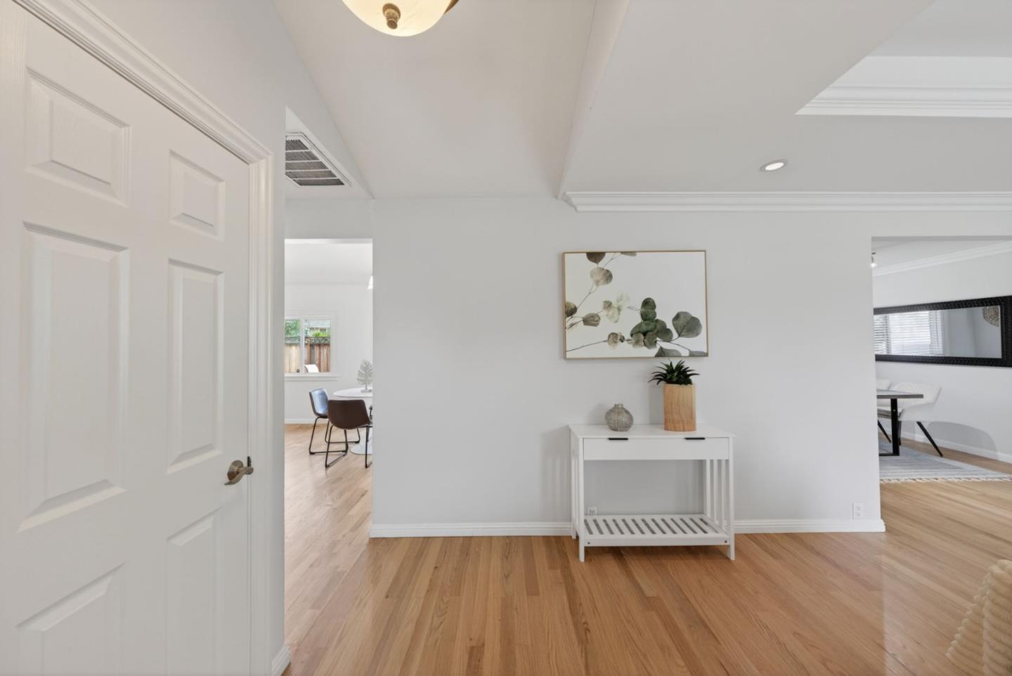 6098 Calle Esperanza