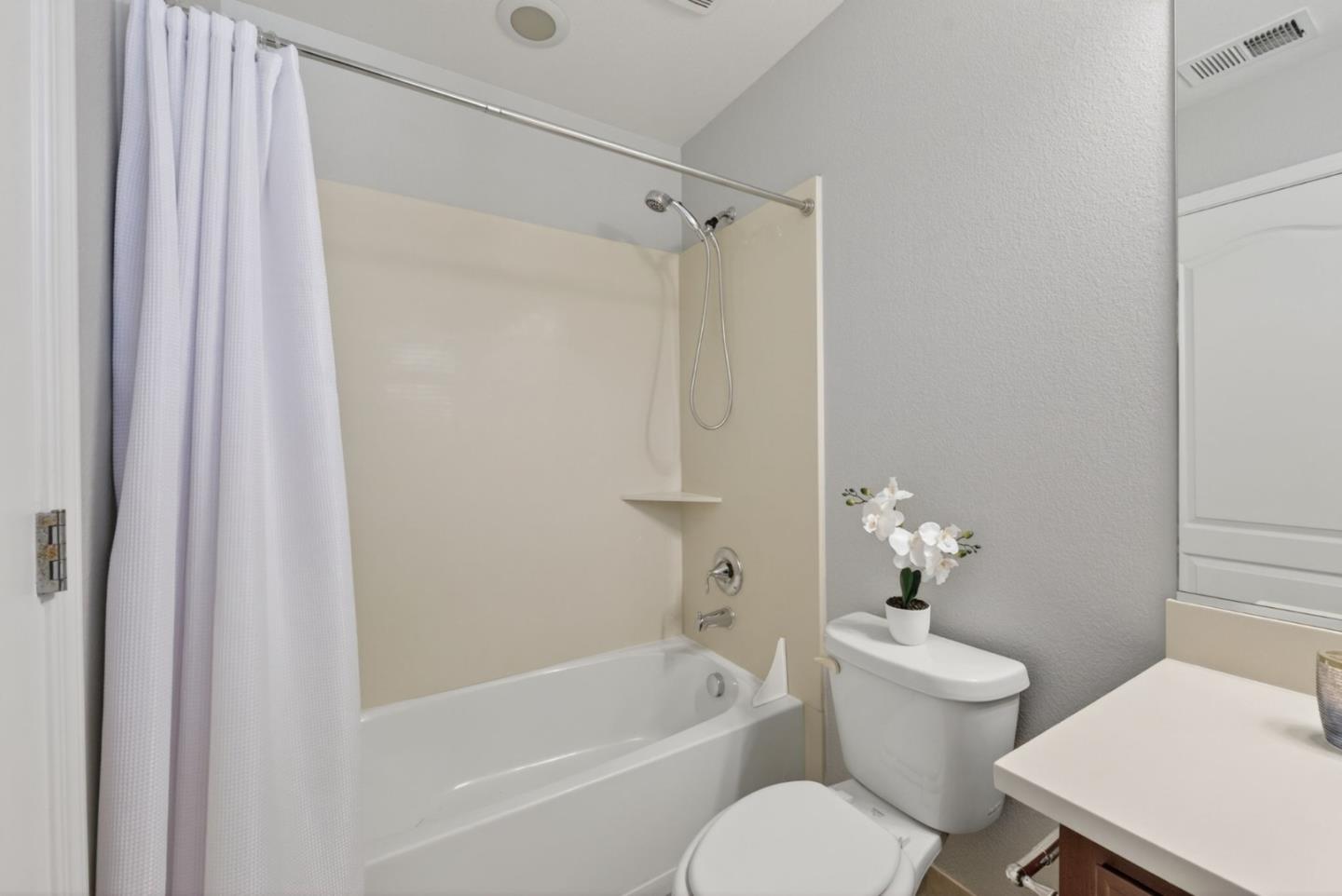 796 North 10th Street 1