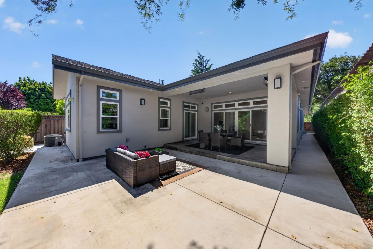 1246 University Avenue