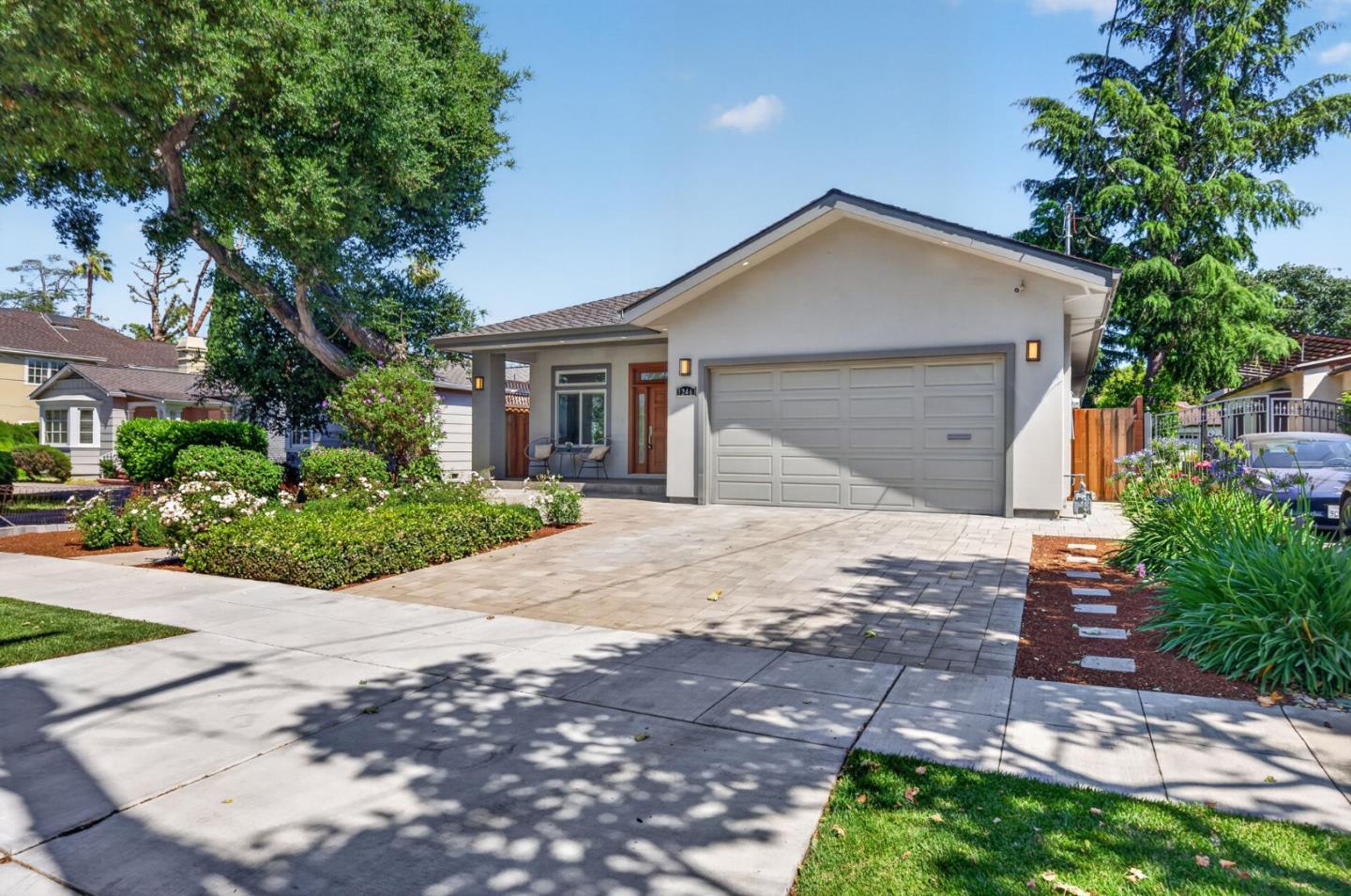 1246 University Avenue