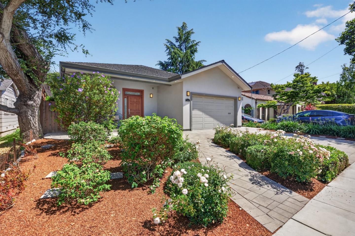1246 University Avenue