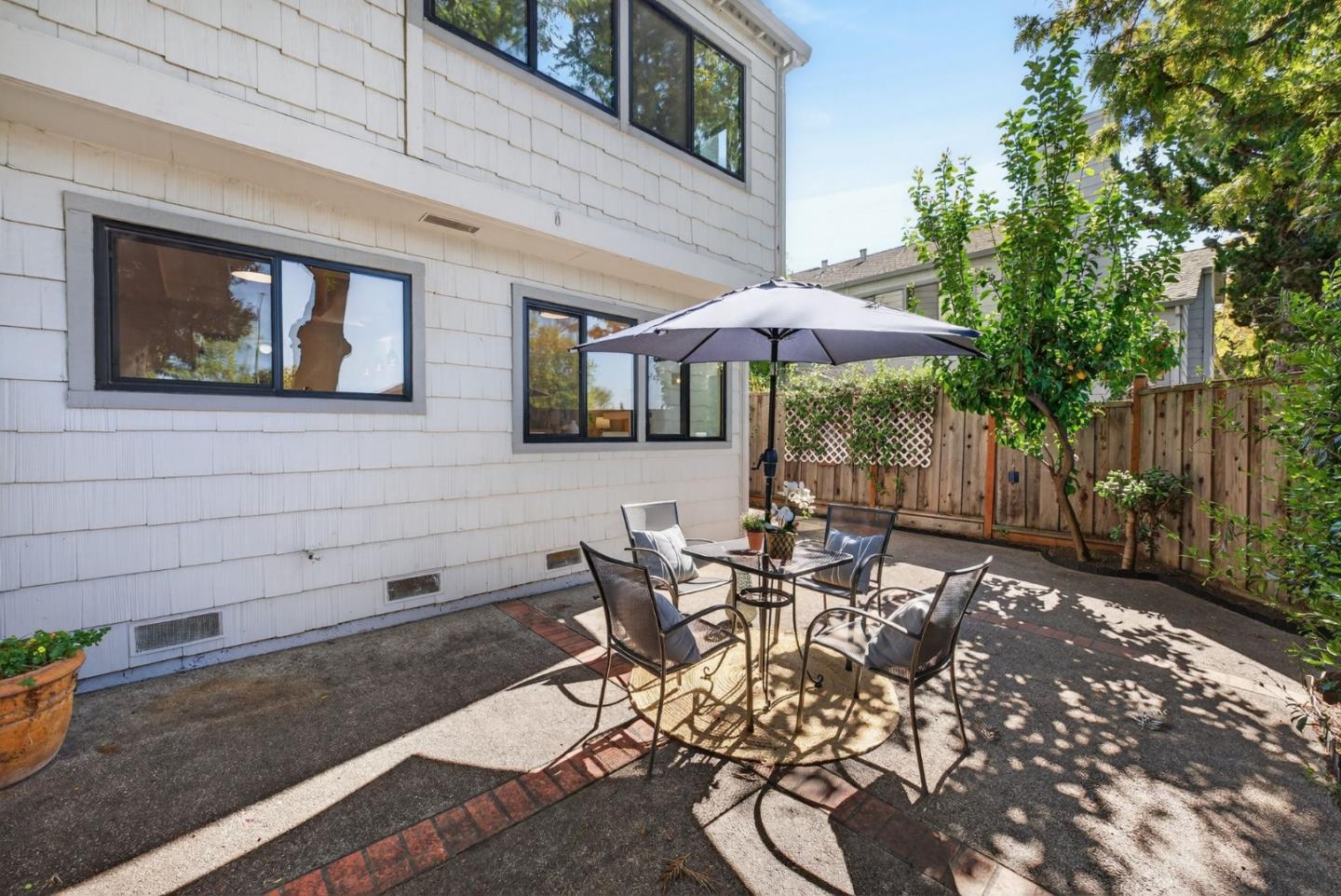 1205 Sierra Village Way