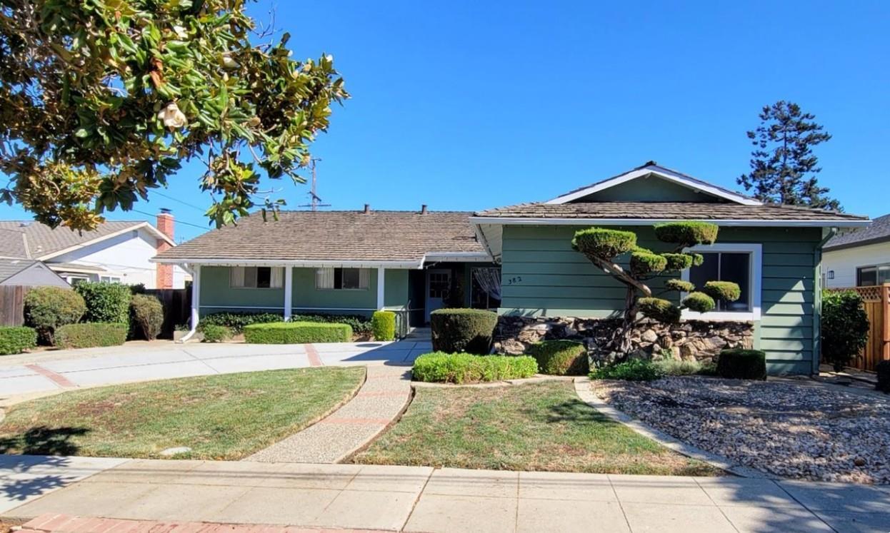 382 Clarence AVE
