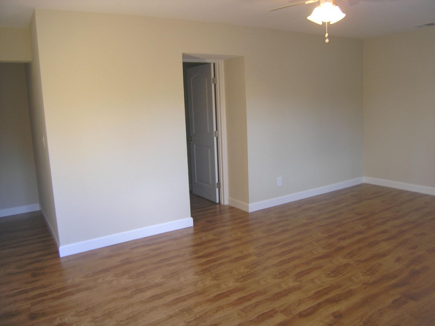 212 Wilton DR