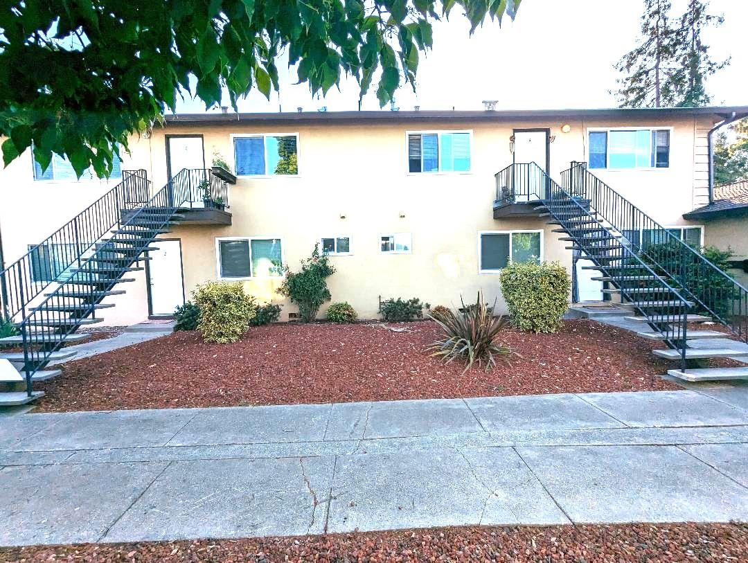 212 Wilton DR