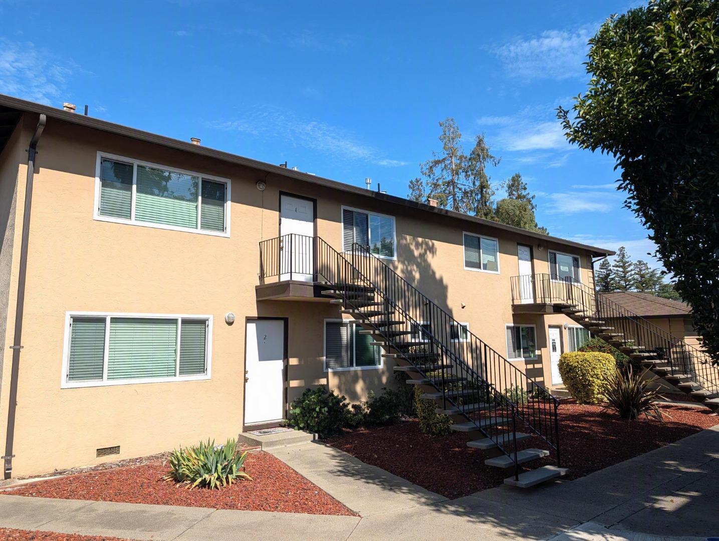 212 Wilton DR