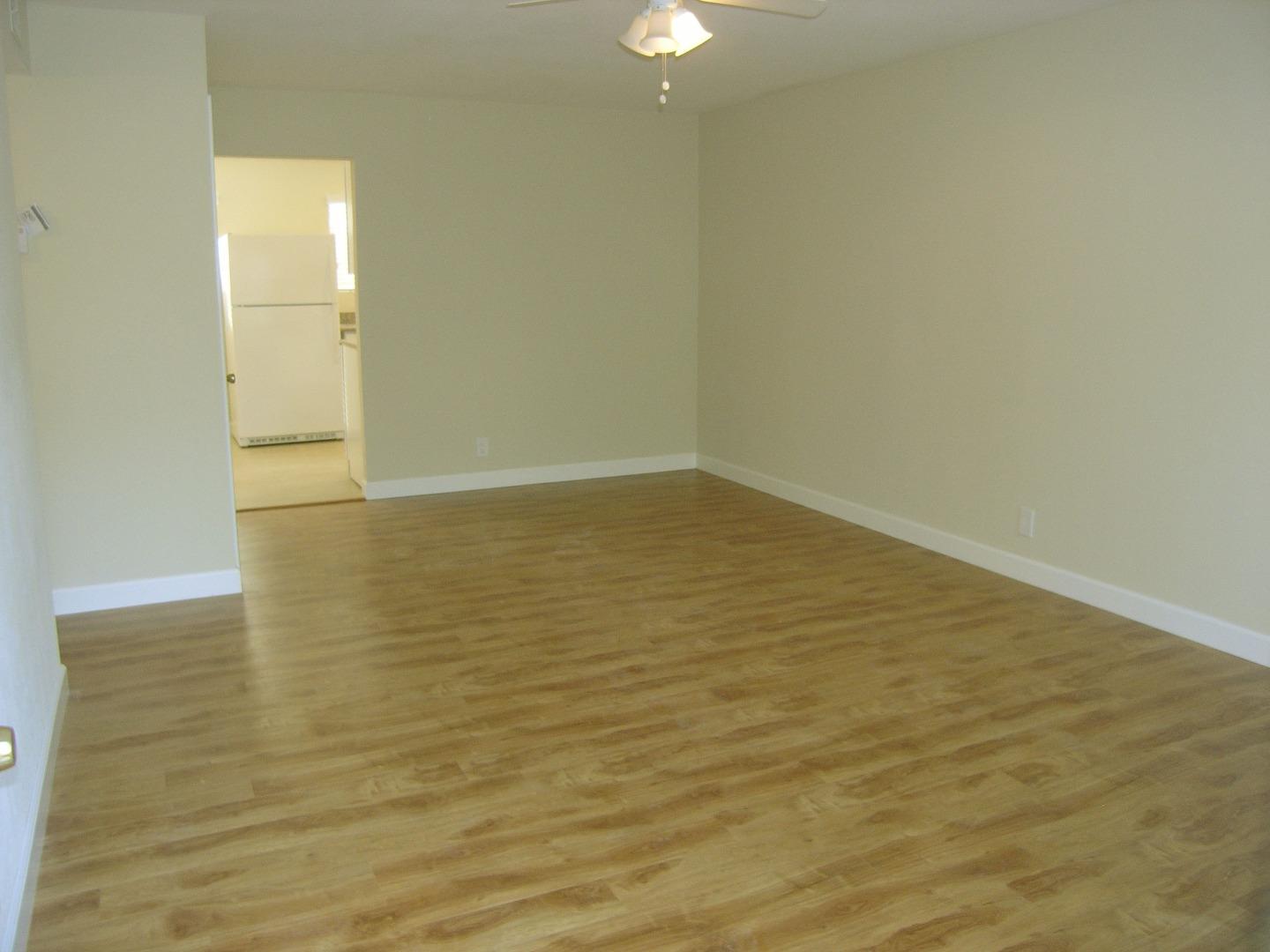 212 Wilton DR
