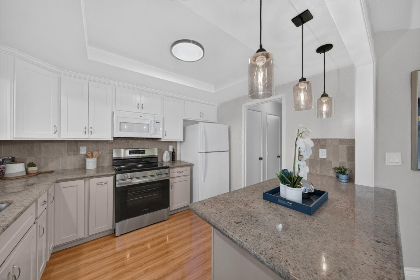 1205 Sierra Village WAY