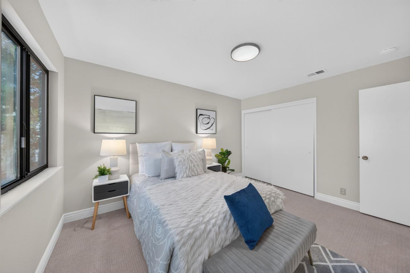 1205 Sierra Village WAY