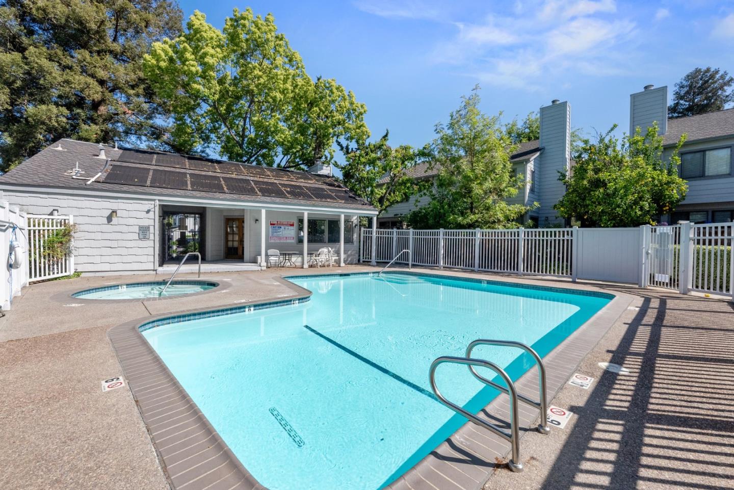 1205 Sierra Village WAY