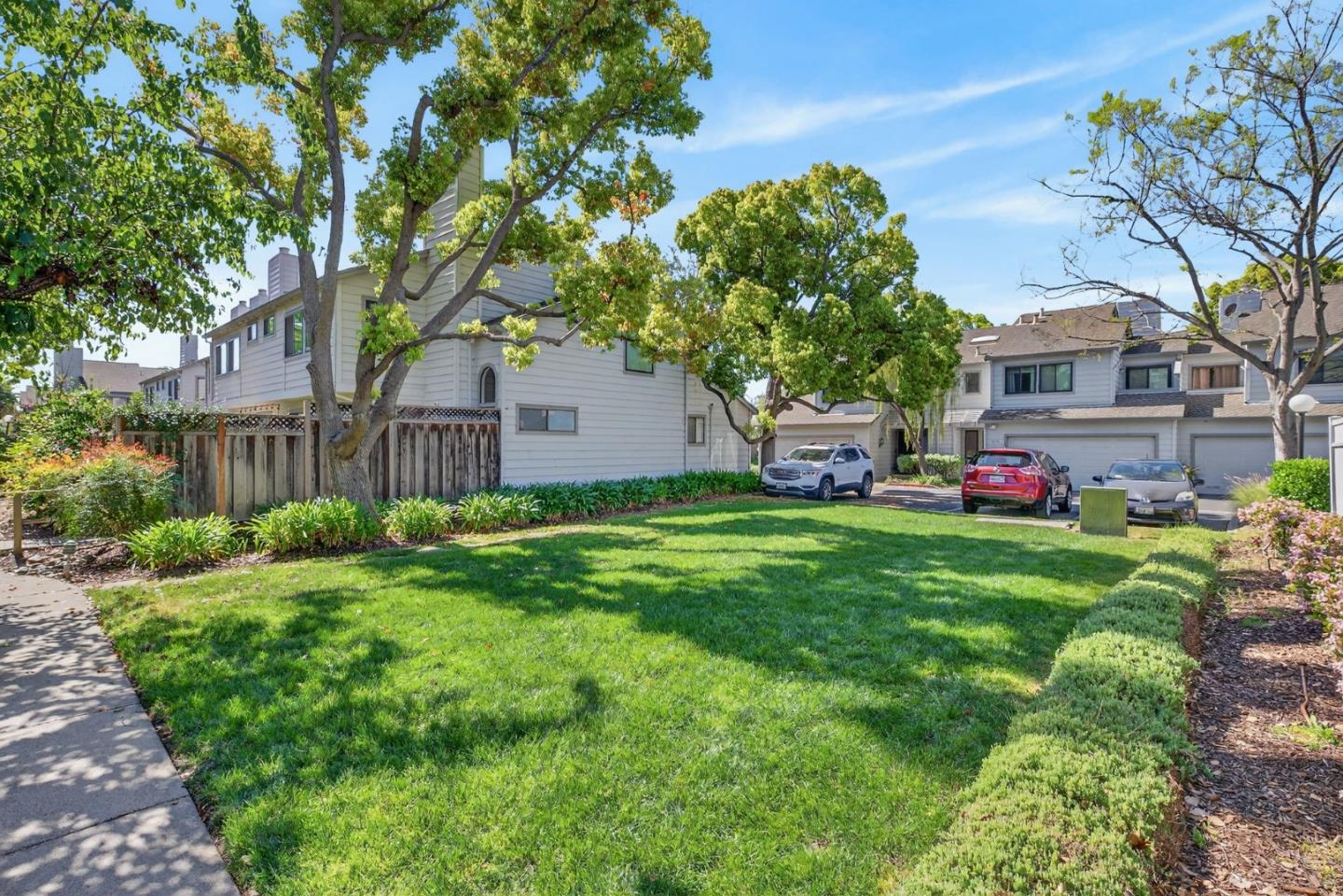 1205 Sierra Village WAY