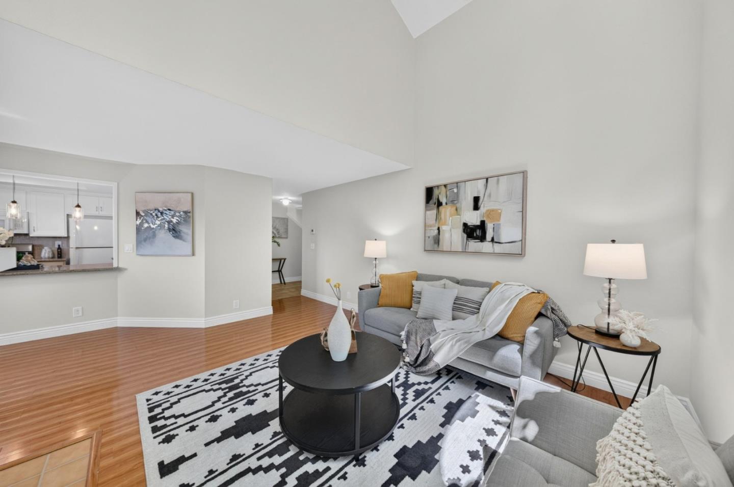 1205 Sierra Village WAY