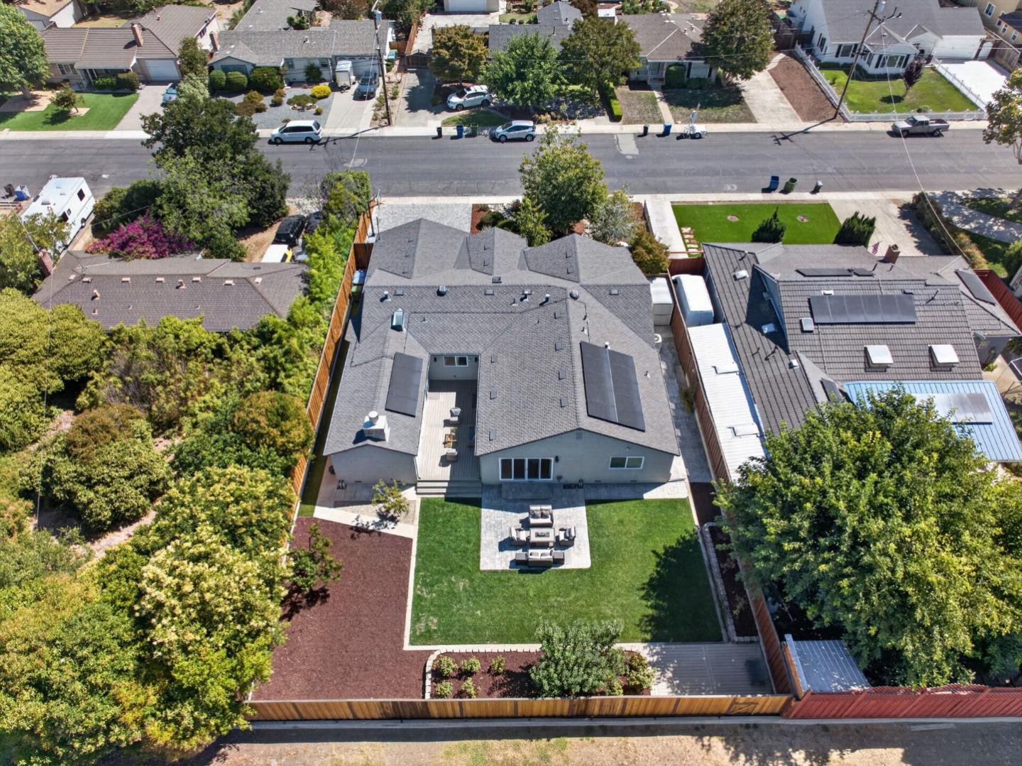 411 Carlyn AVE