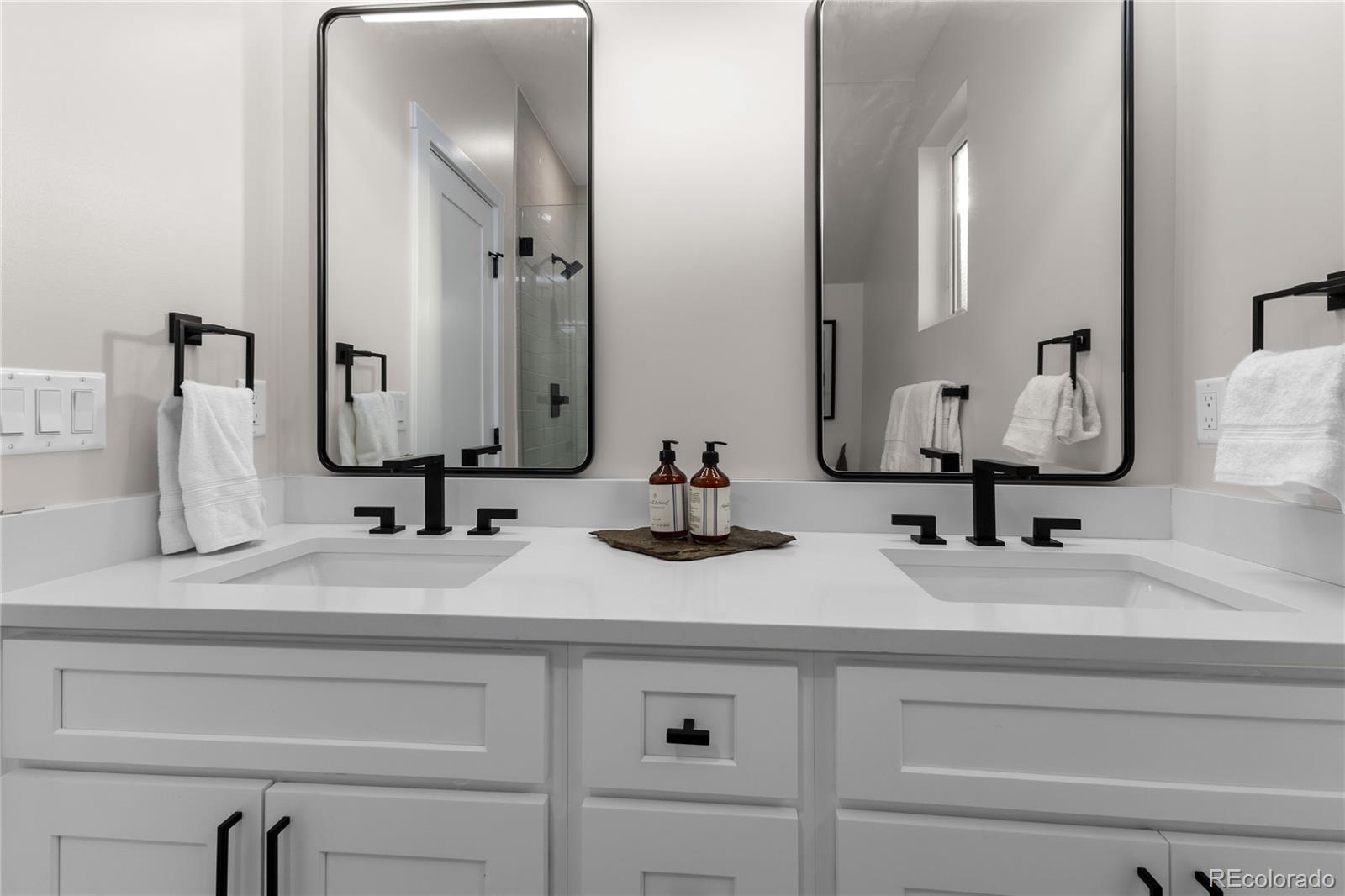 1290 Newton Street Unit: 2