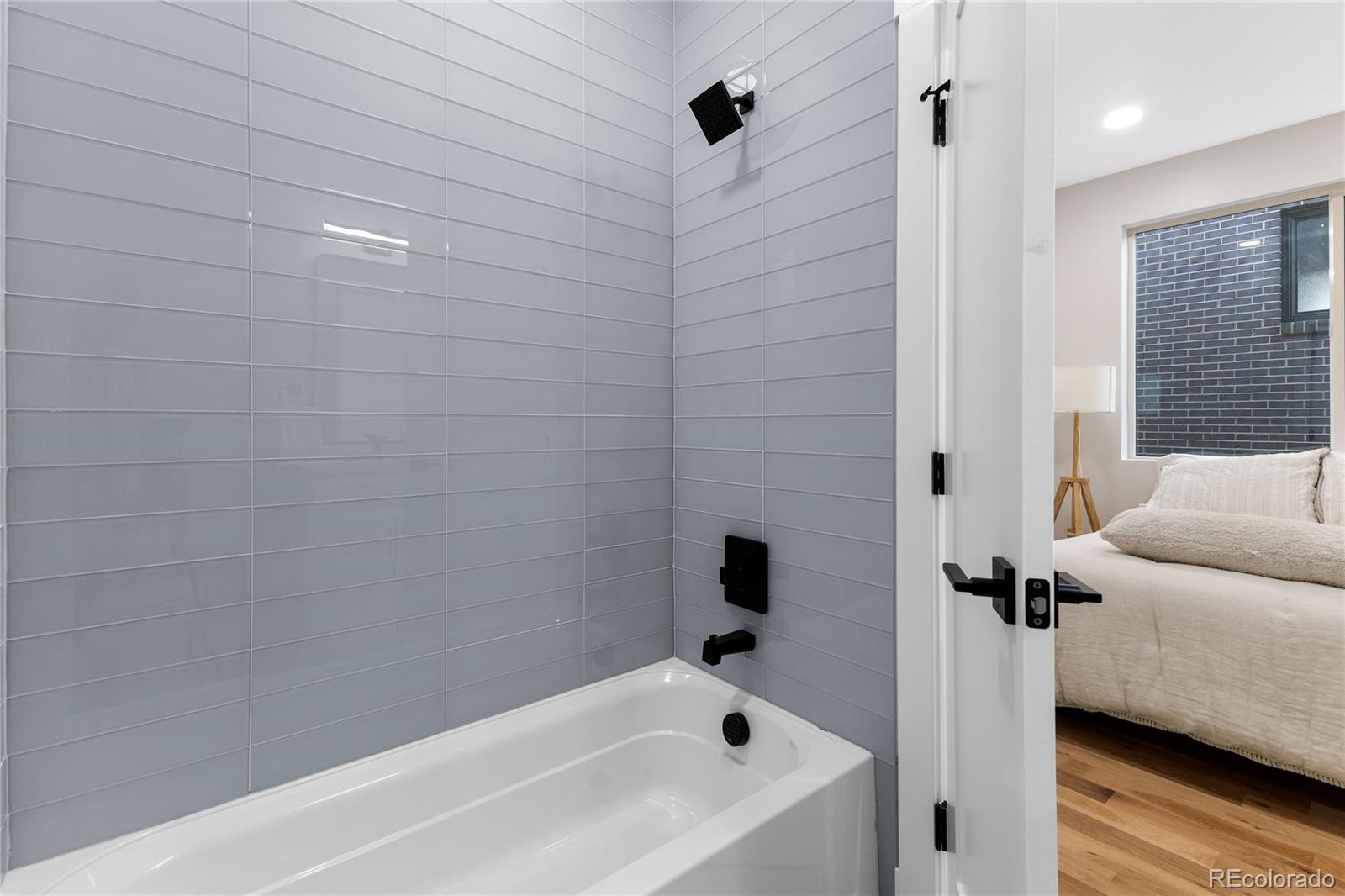 1290 Newton Street Unit: 2