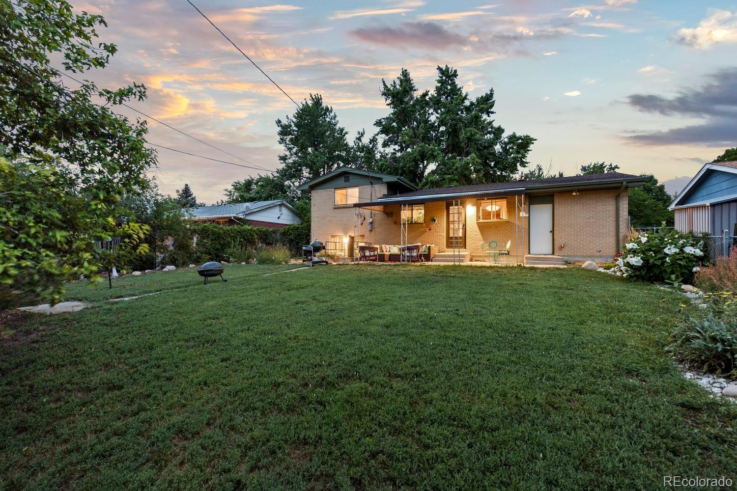 452 S Robb Way