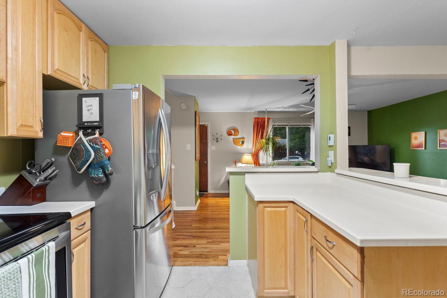 452 S Robb Way