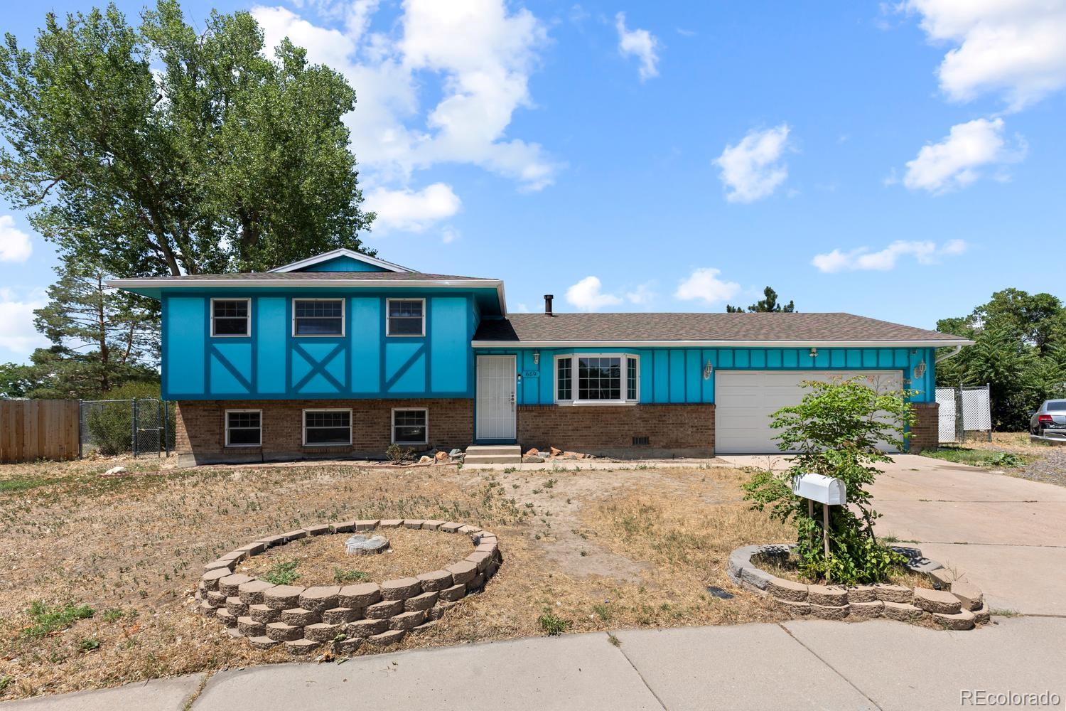 659 S Newark Court