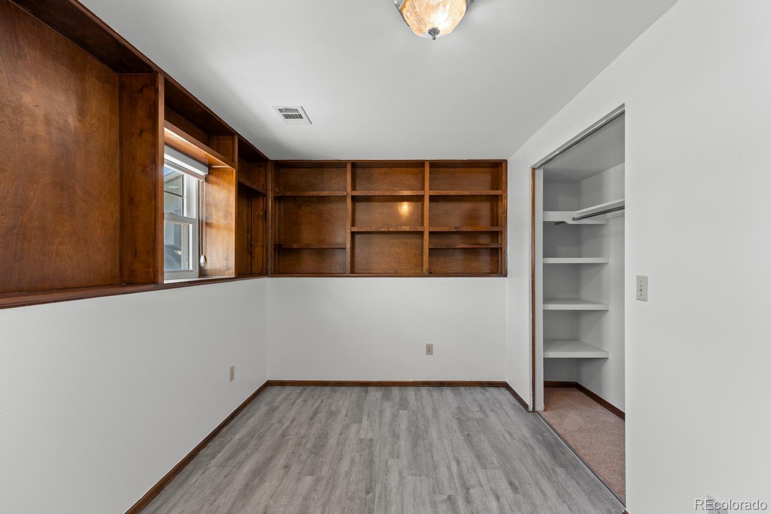 659 S Newark Court
