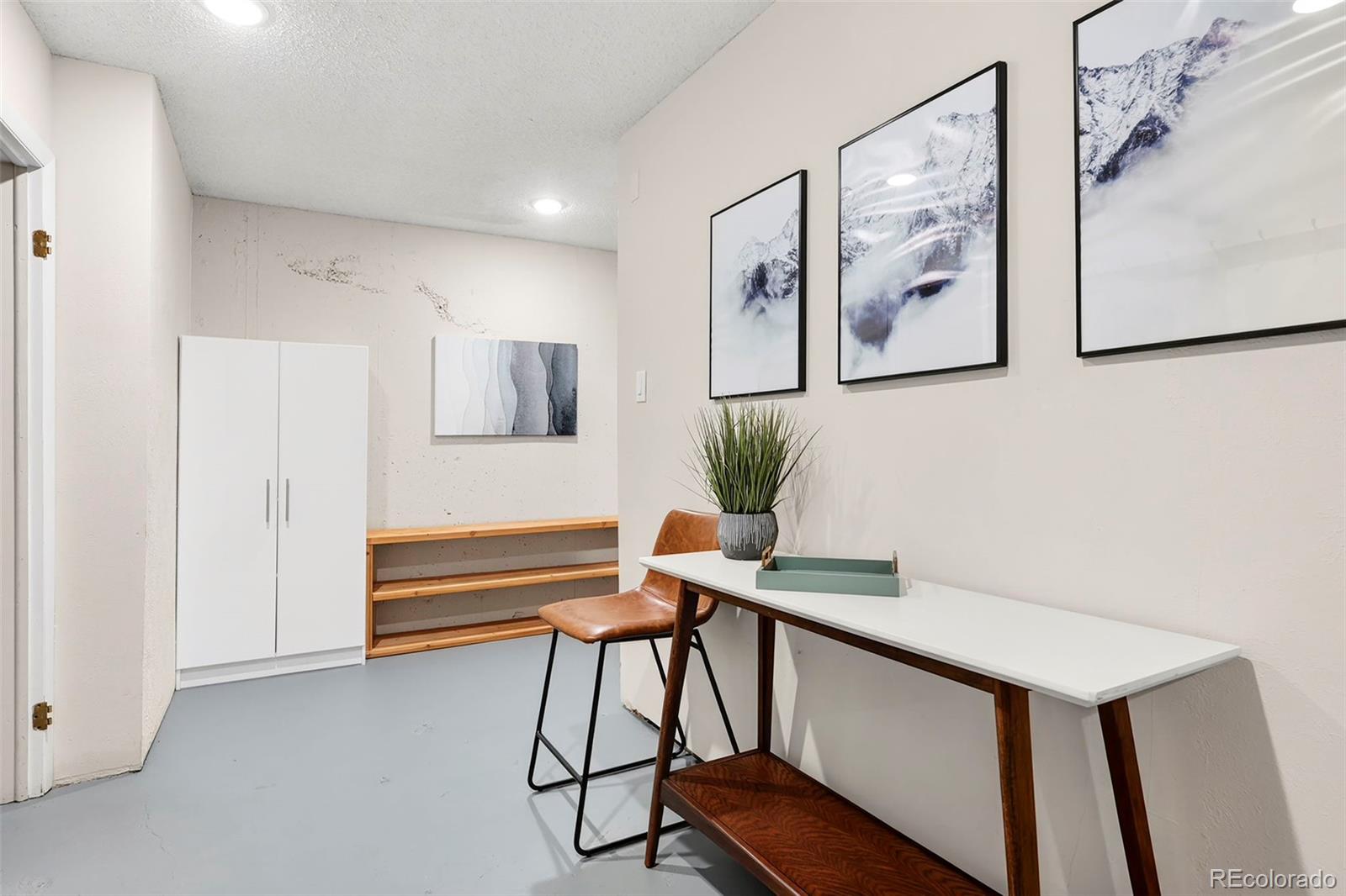 960 N Pennsylvania Street Unit: 16