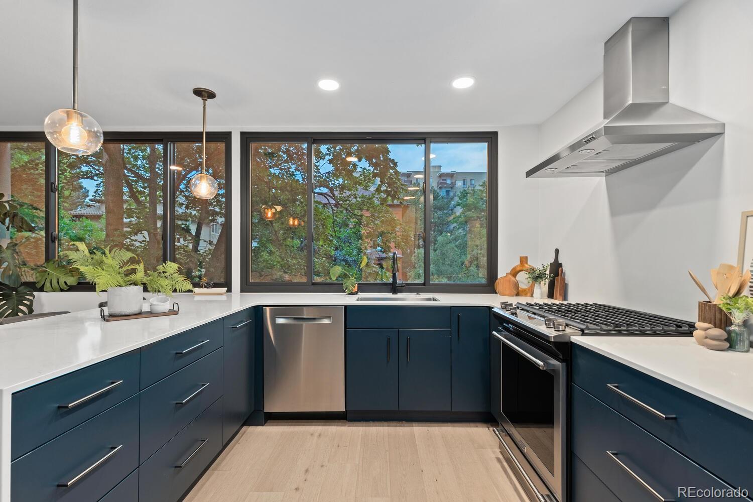 960 N Pennsylvania Street Unit: 16
