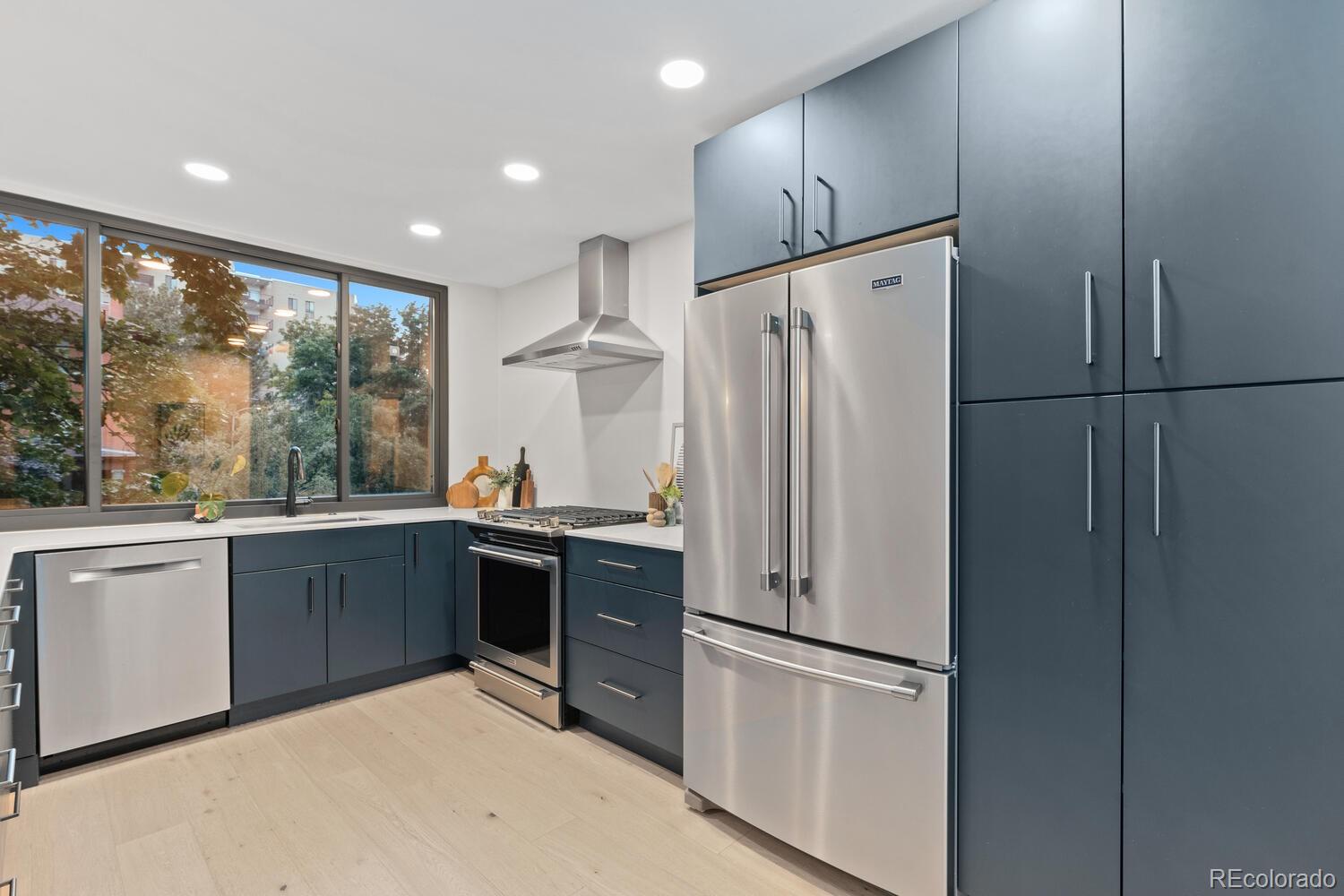 960 N Pennsylvania Street Unit: 16