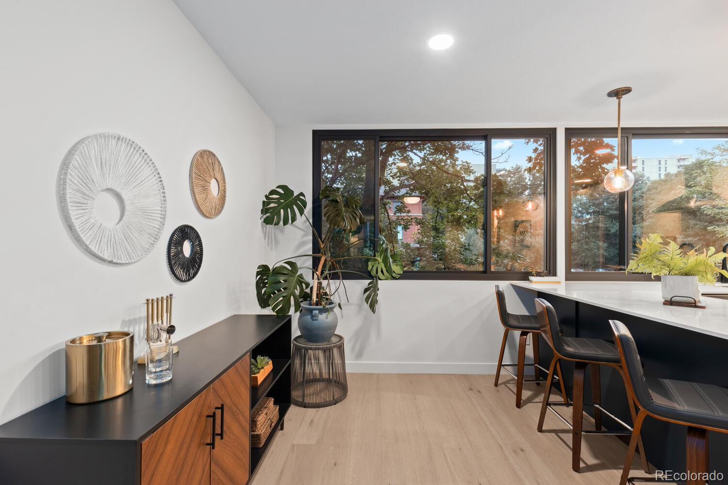 960 N Pennsylvania Street Unit: 16