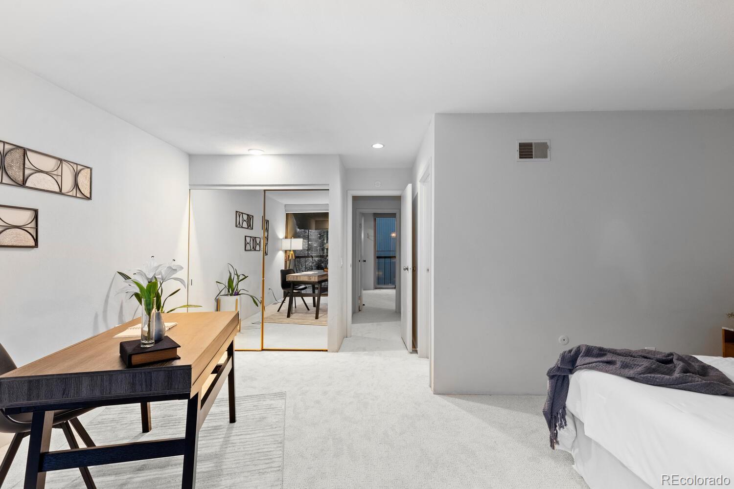 960 N Pennsylvania Street Unit: 16