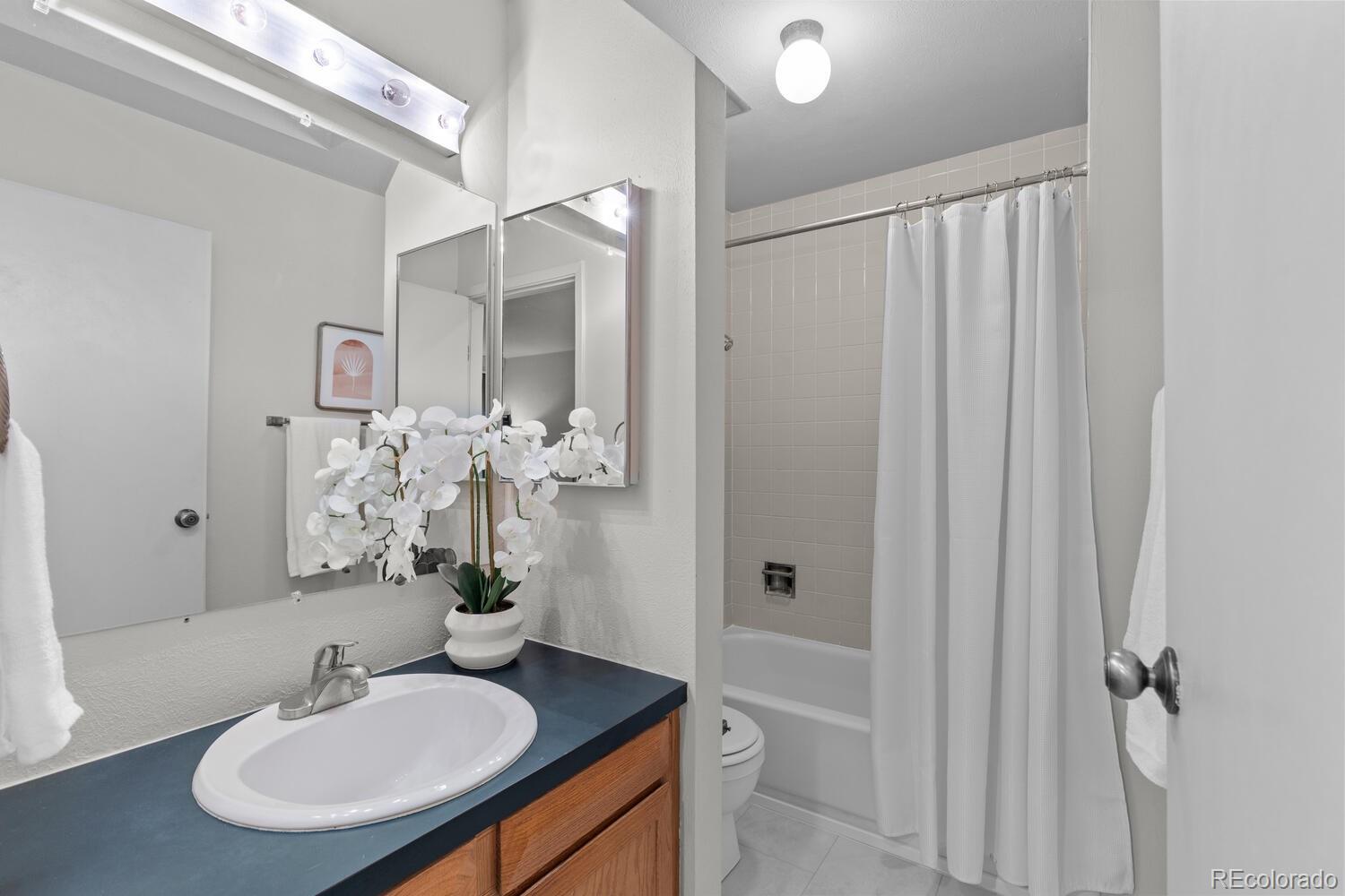 960 N Pennsylvania Street Unit: 16