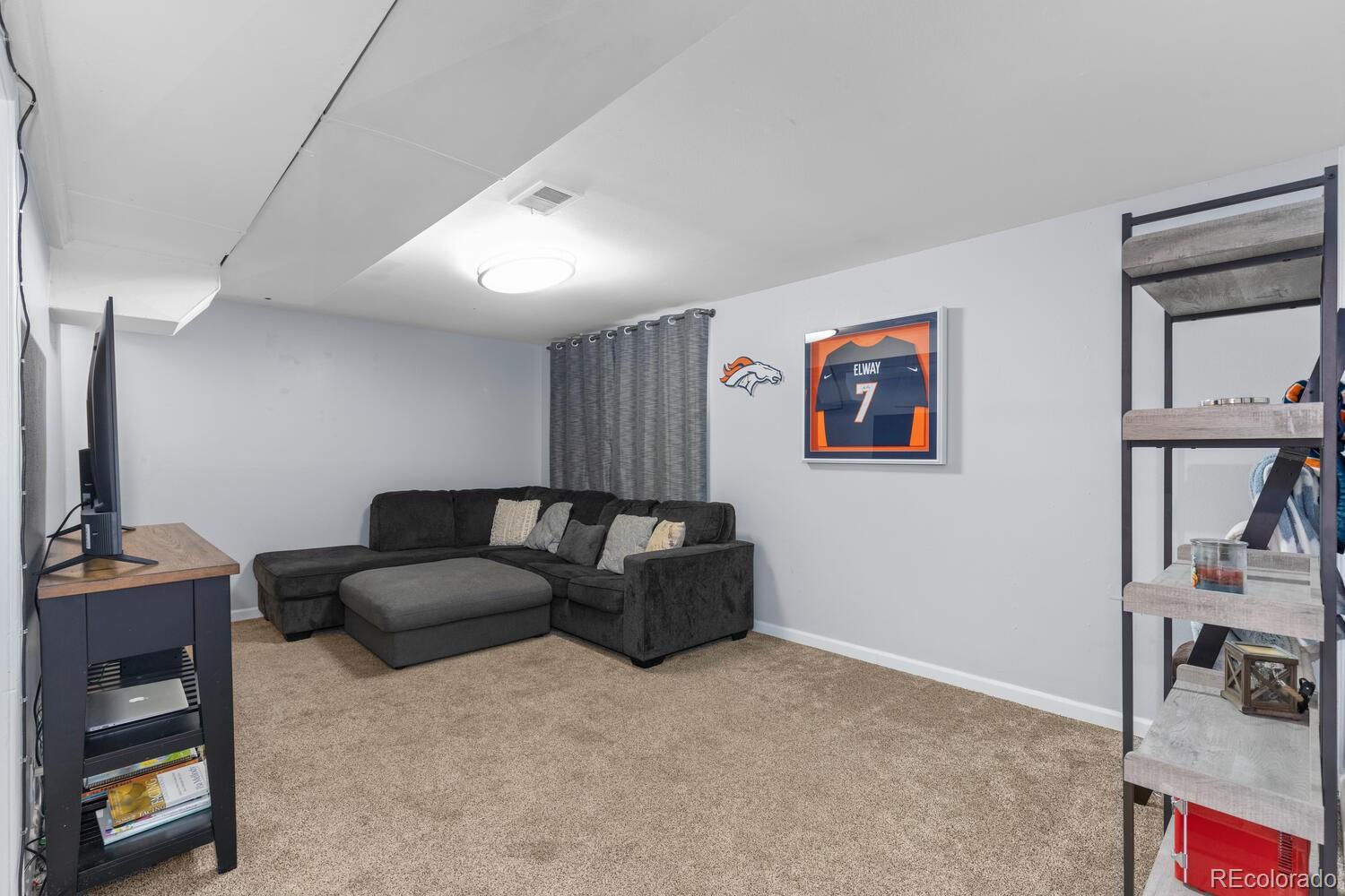 1042 Leroy Drive