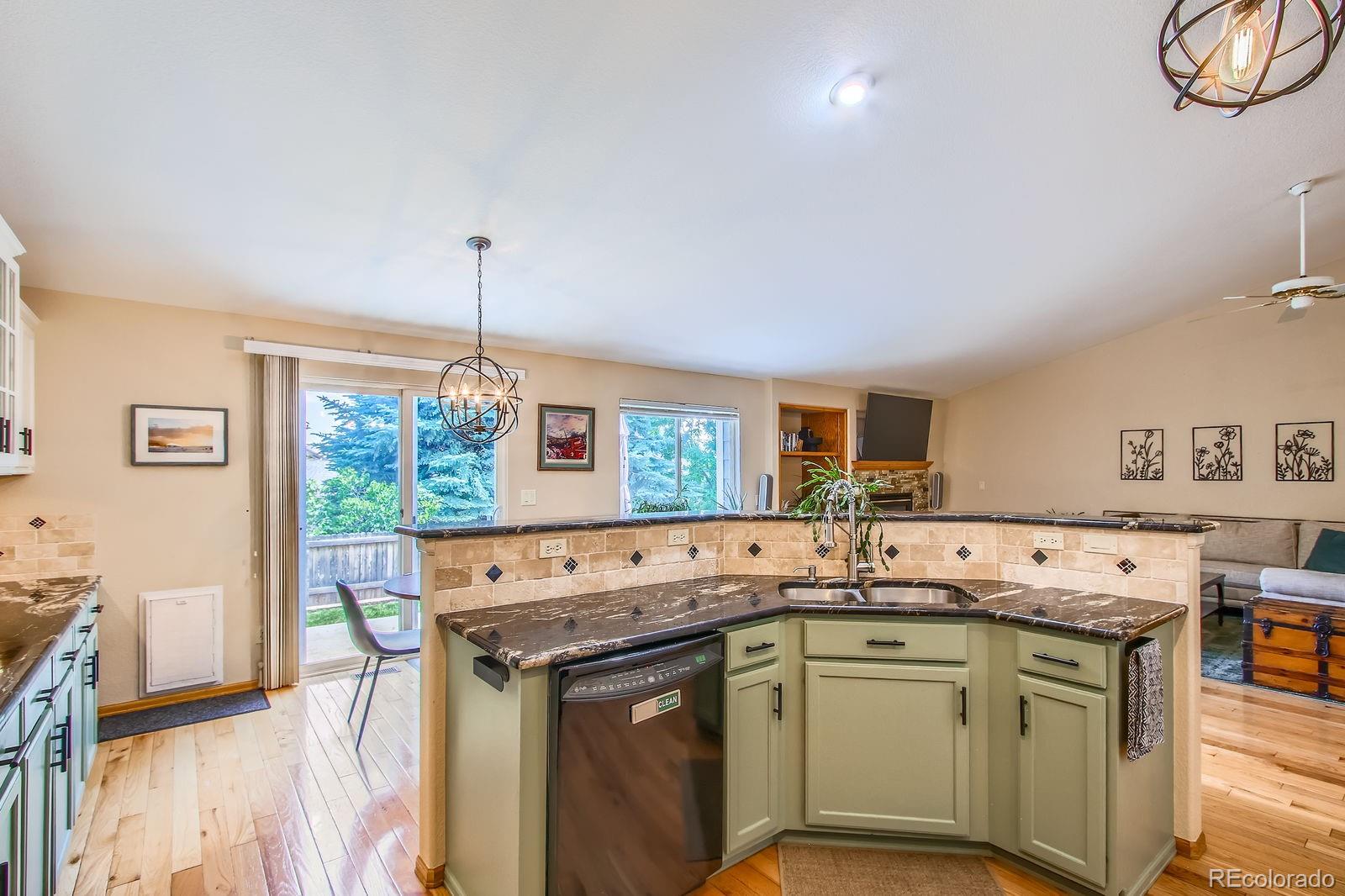 10762 W 54th Place