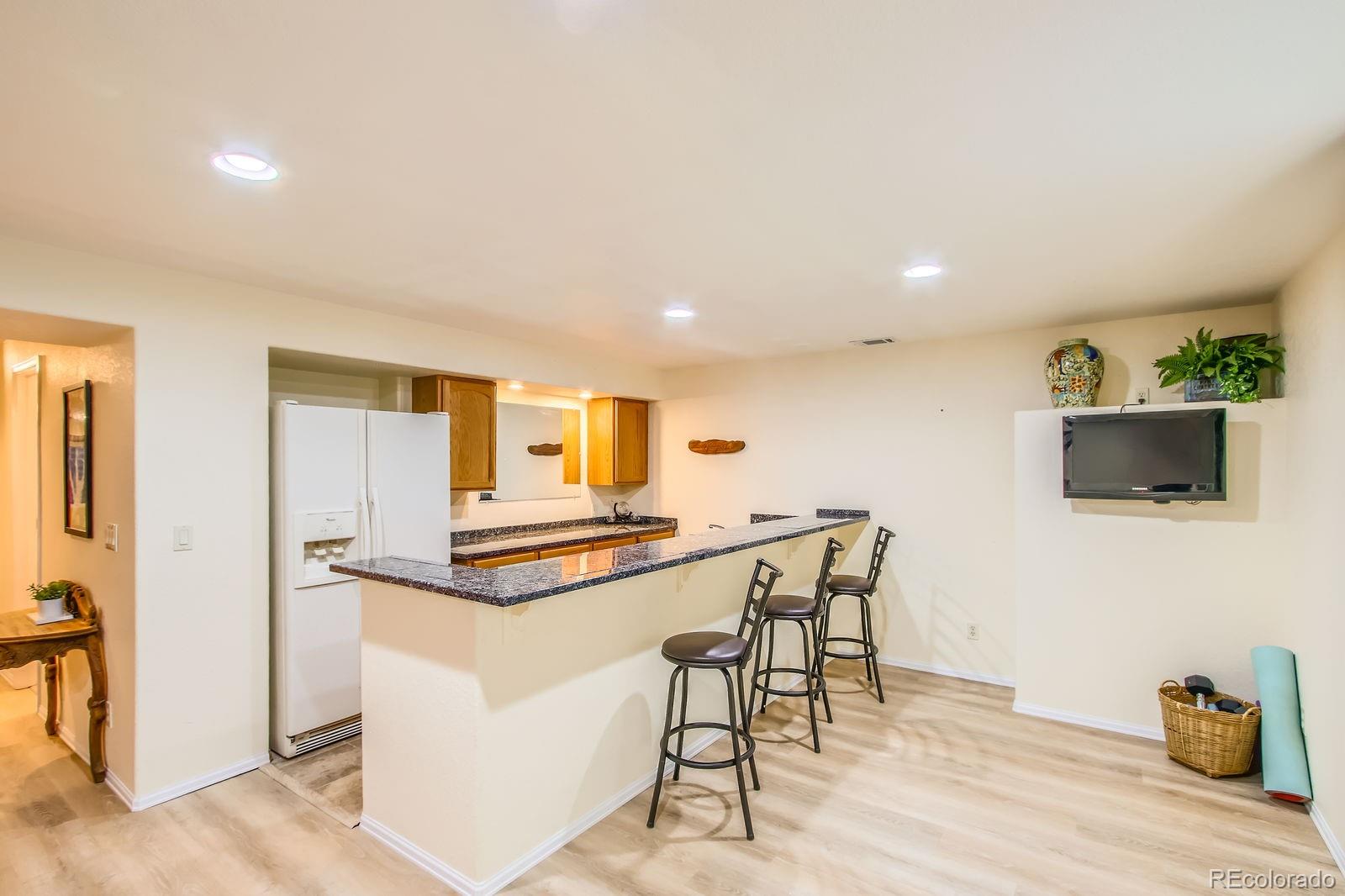 10762 W 54th Place