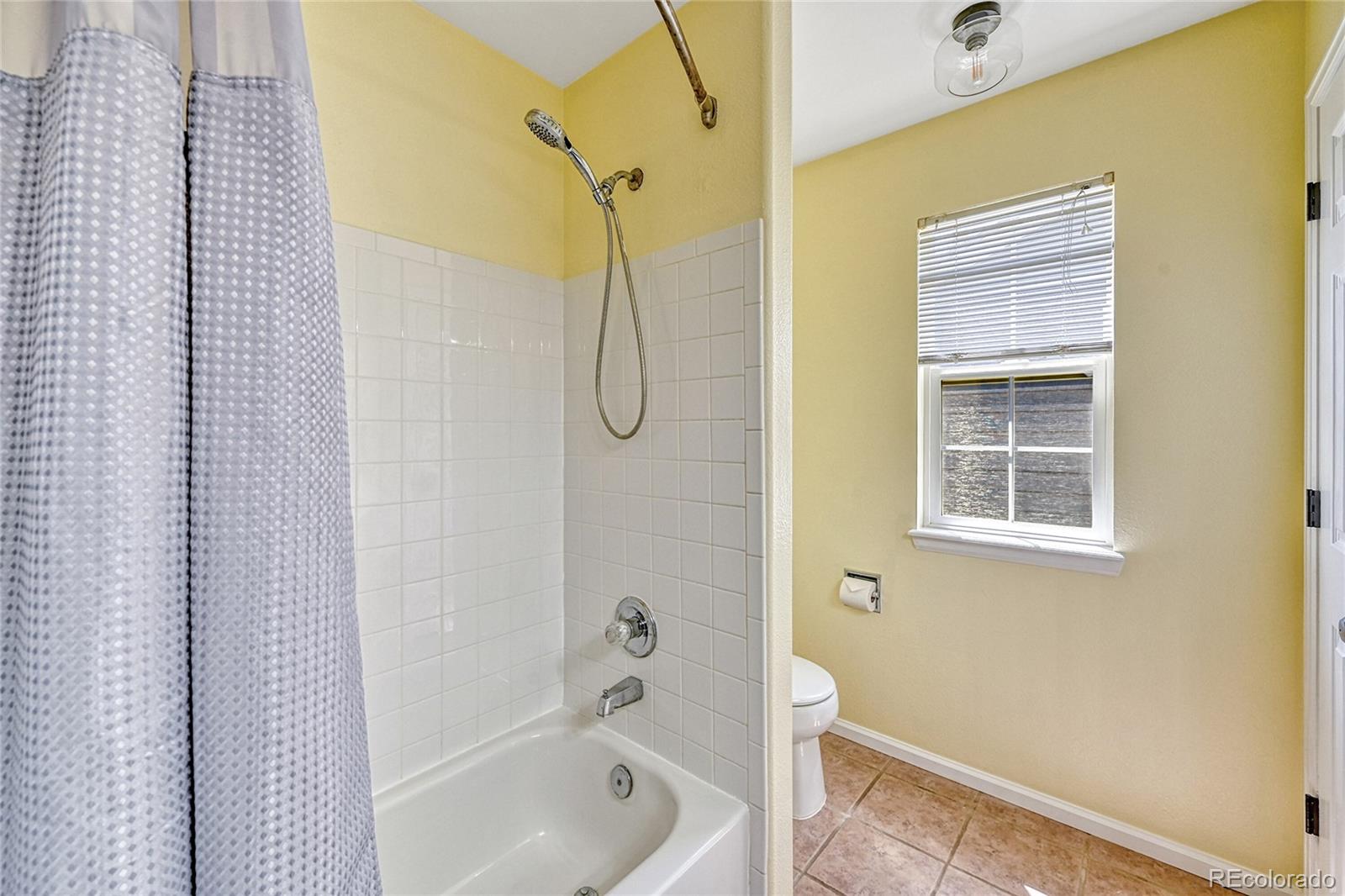 1089 Mulberry Lane