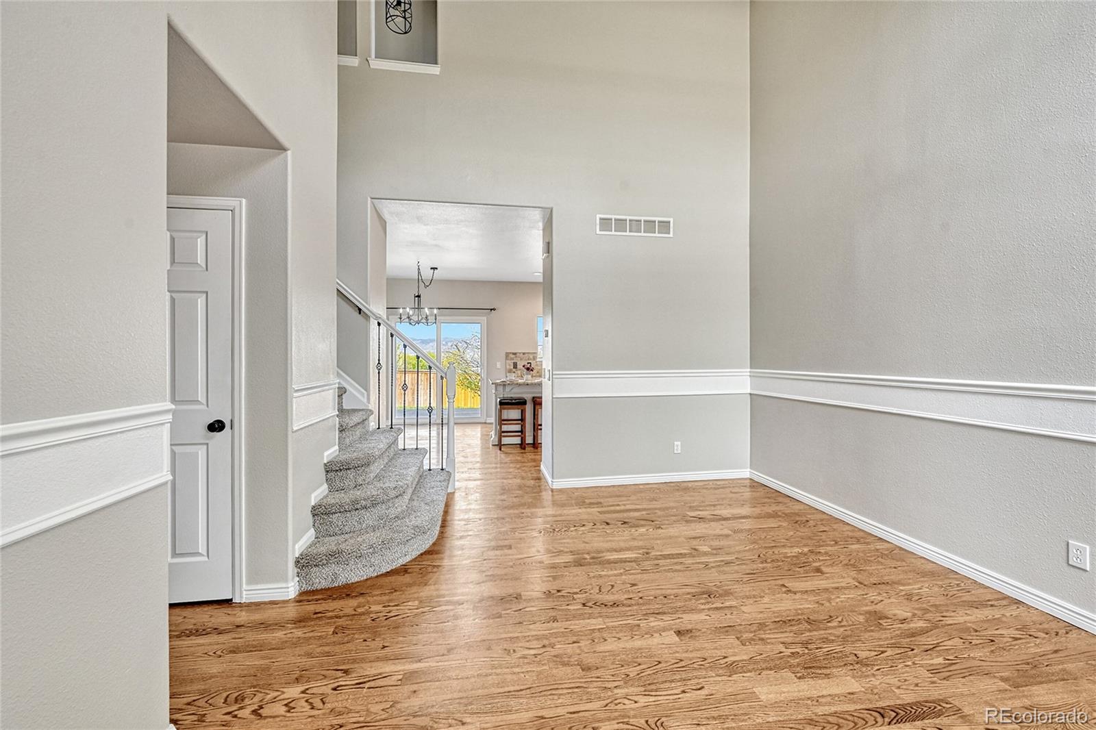 1089 Mulberry Lane
