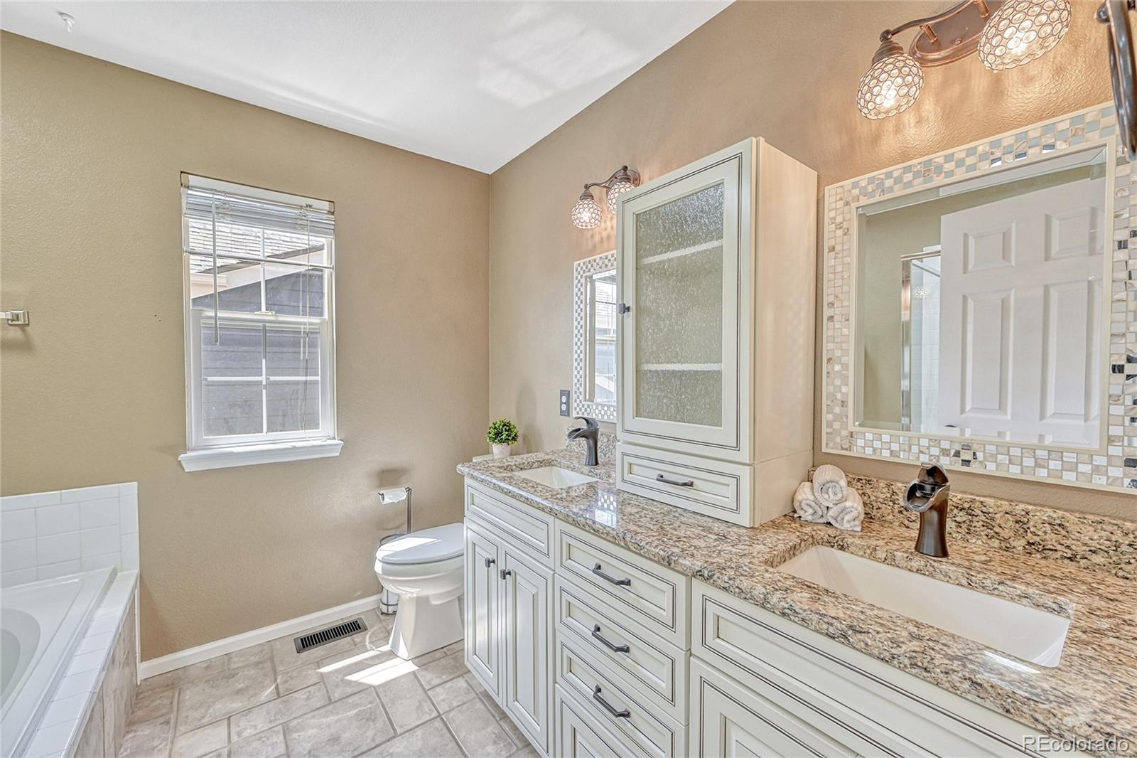 1089 Mulberry Lane