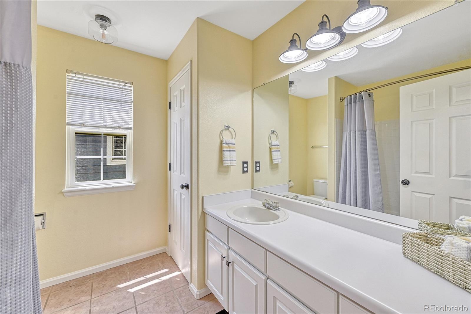 1089 Mulberry Lane