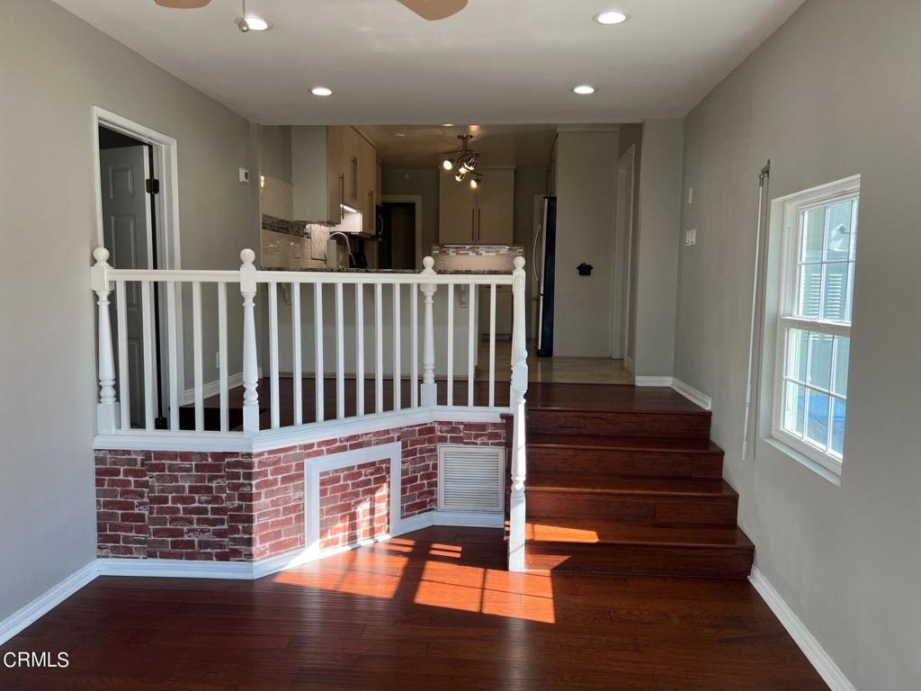 3734 W 59th Place