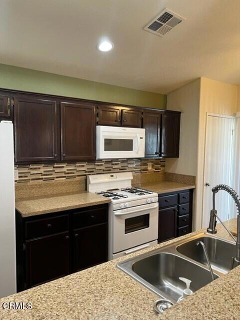 1112 Oyster Place