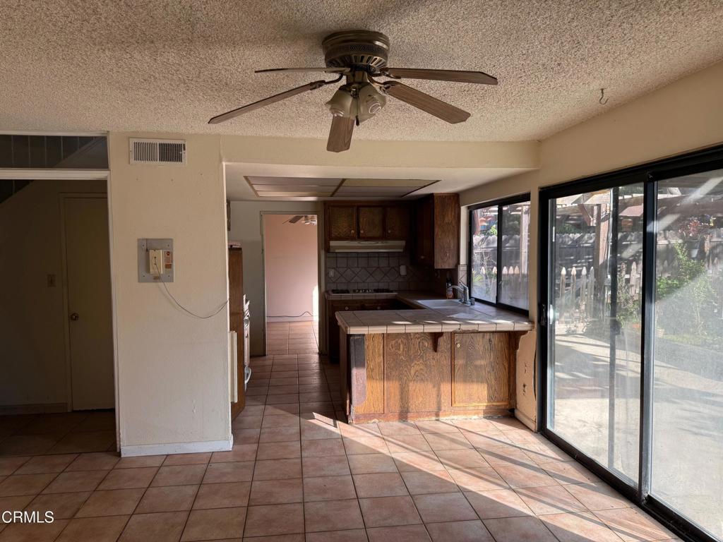 1524 Lyndhurst Avenue